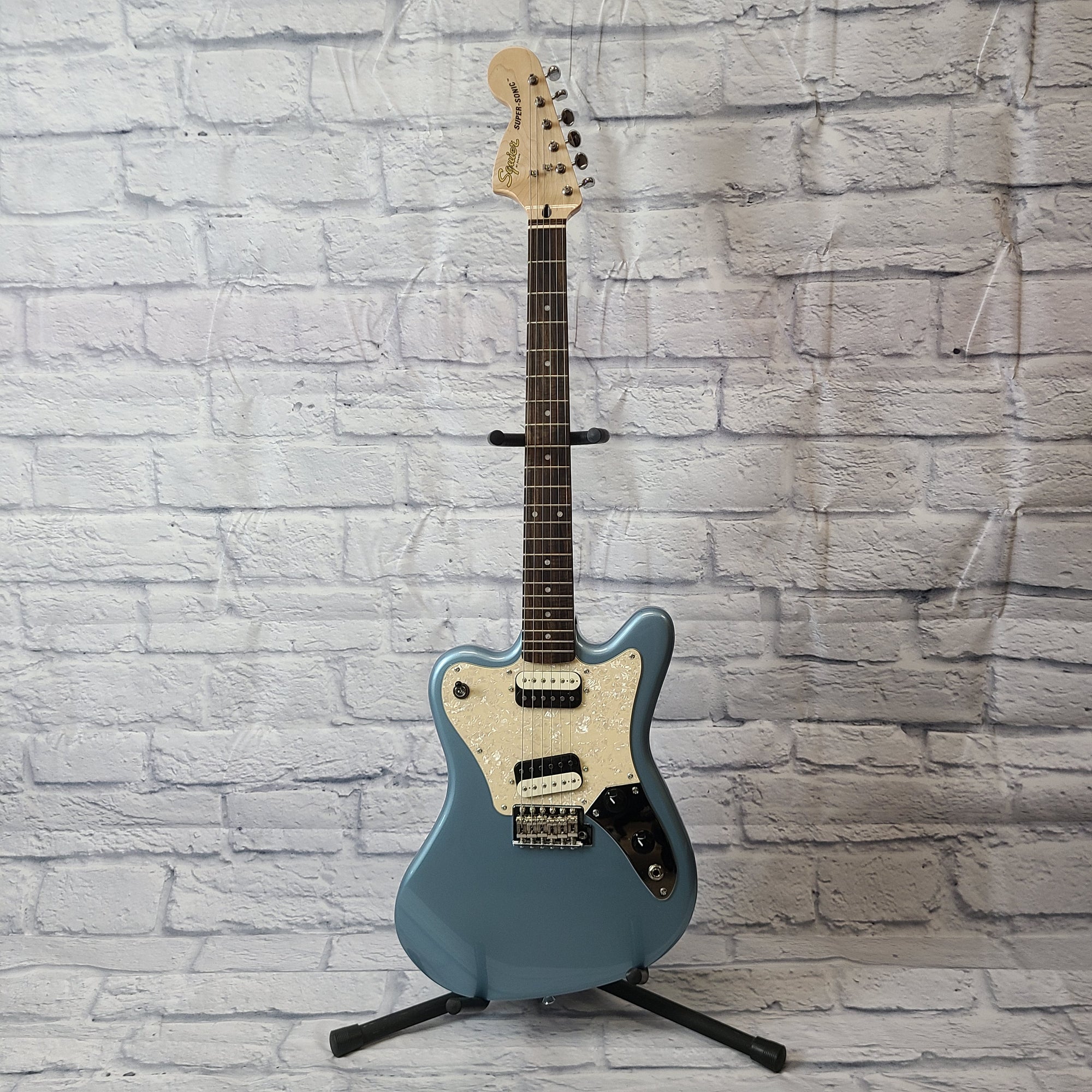 Squier Paranormal Super-Sonic Electric Guitar - Ice Blue Metallic