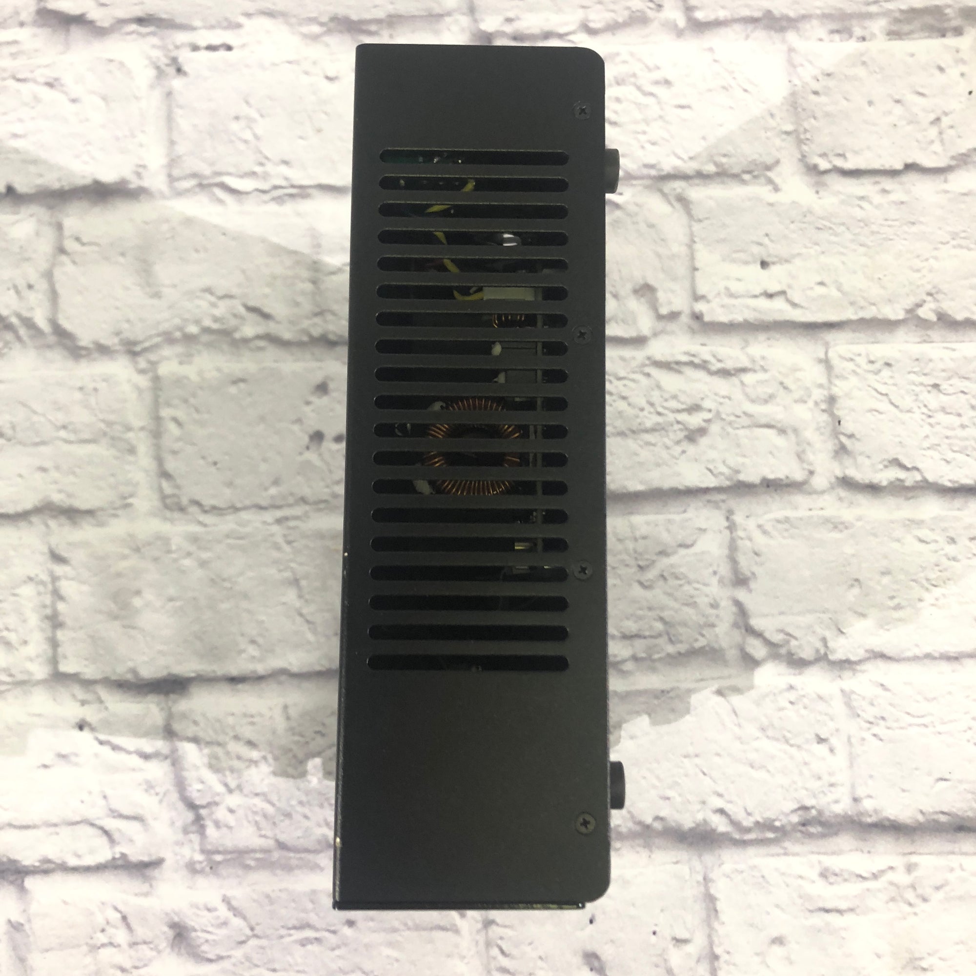 Aguilar AG700 Bass Amp Head