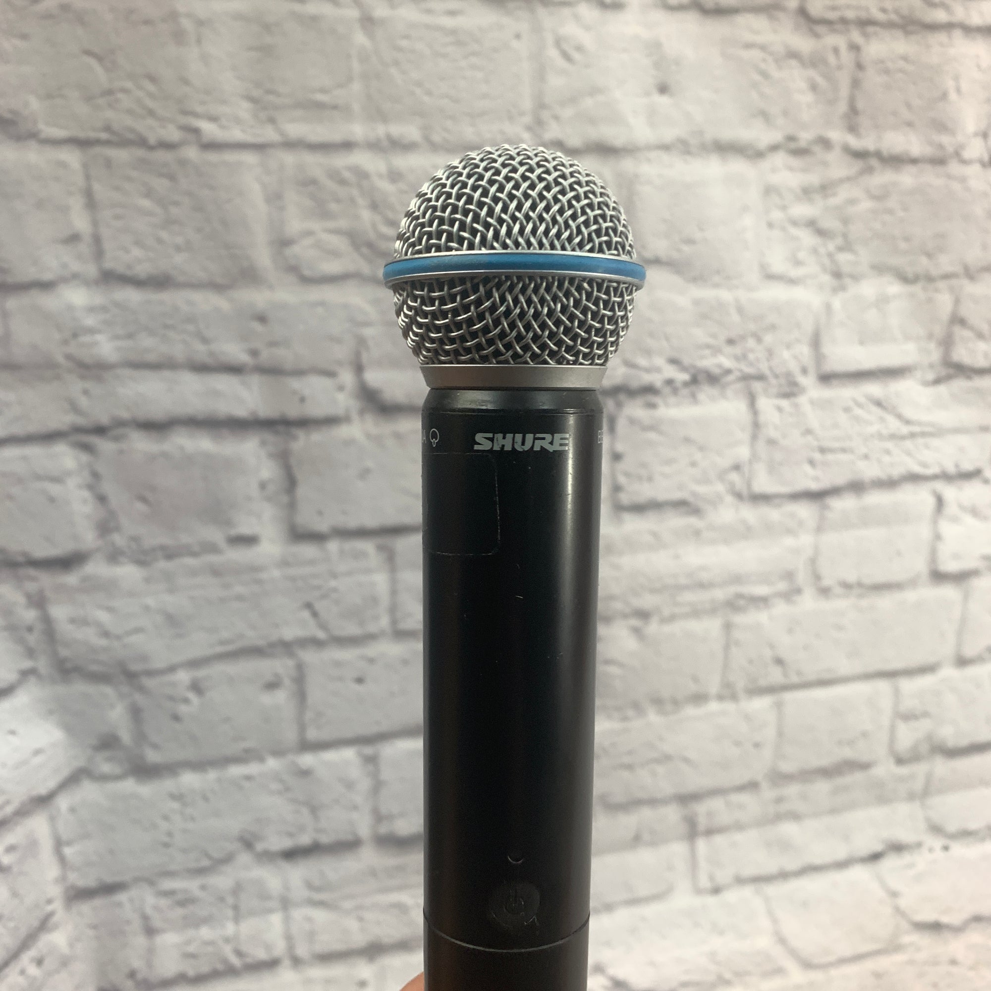 Shure BLX4R Wireless System w/ Beta 58a