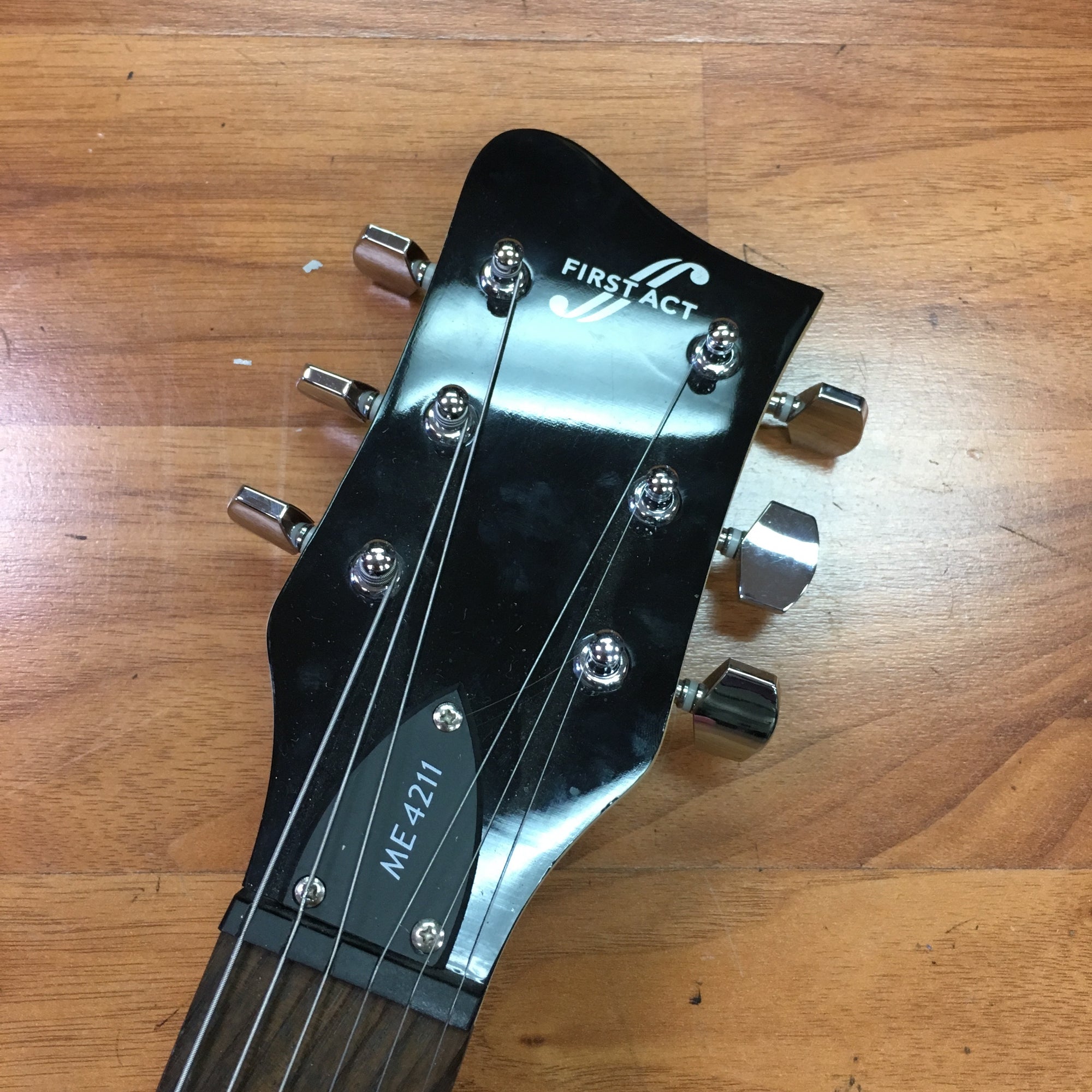 First Act Electric Guitar, Pink