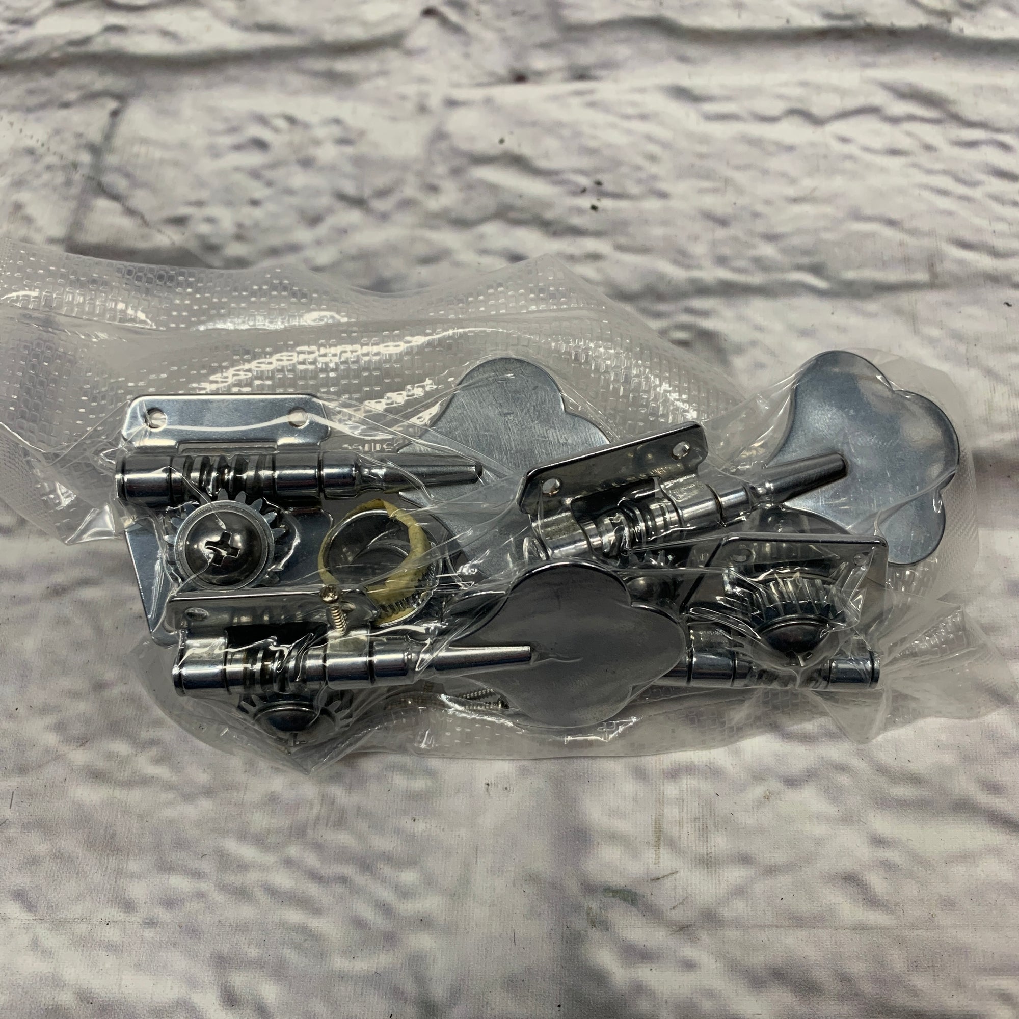 Chrome Bass Tuning Machines