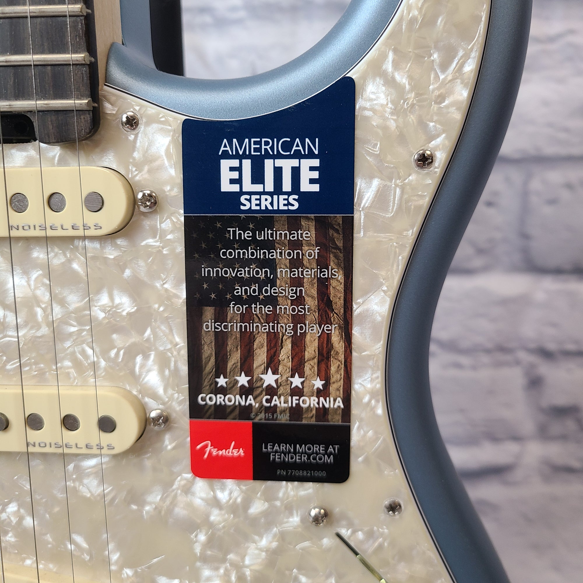 Fender American Elite Strat EB SA Ebony Fretboard - Satin Ice Blue