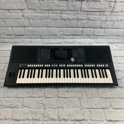 Yamaha PRSS S950 Keyboard Workstation w/ power supply