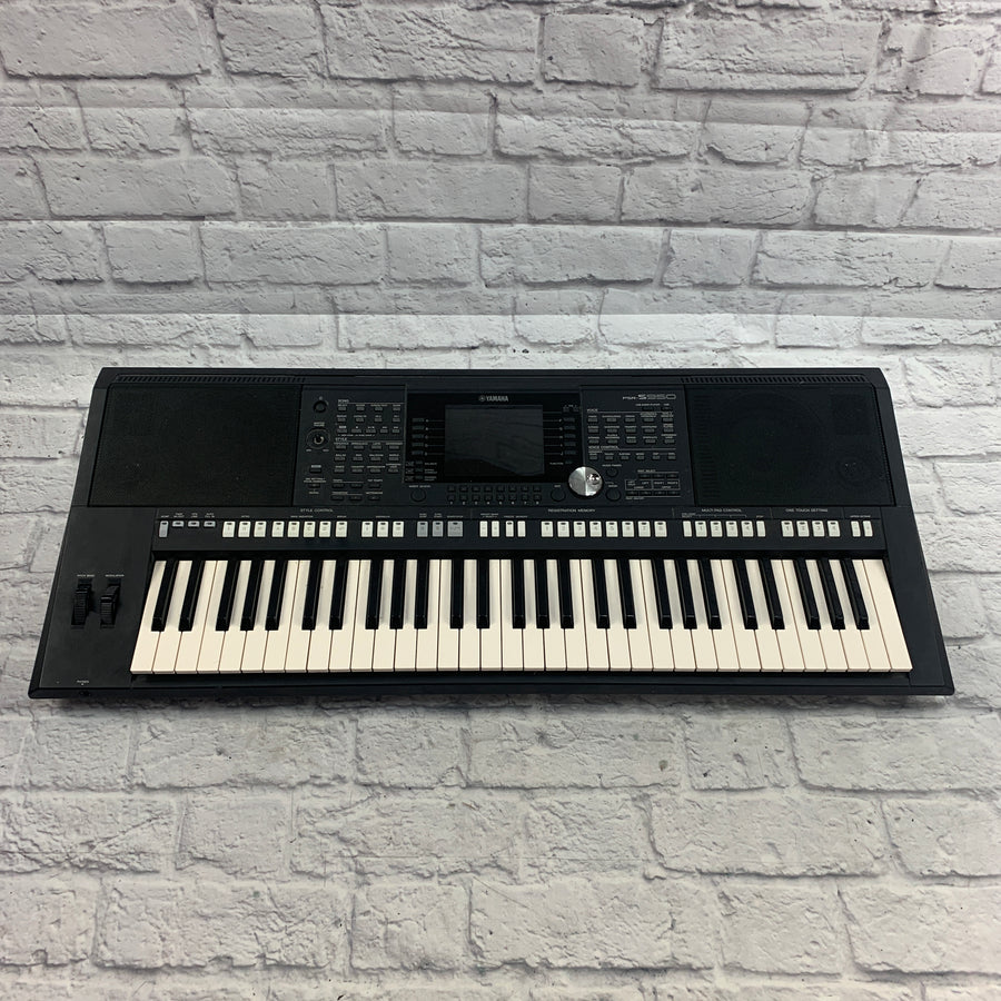 Yamaha PRSS S950 Keyboard Workstation w/ power supply