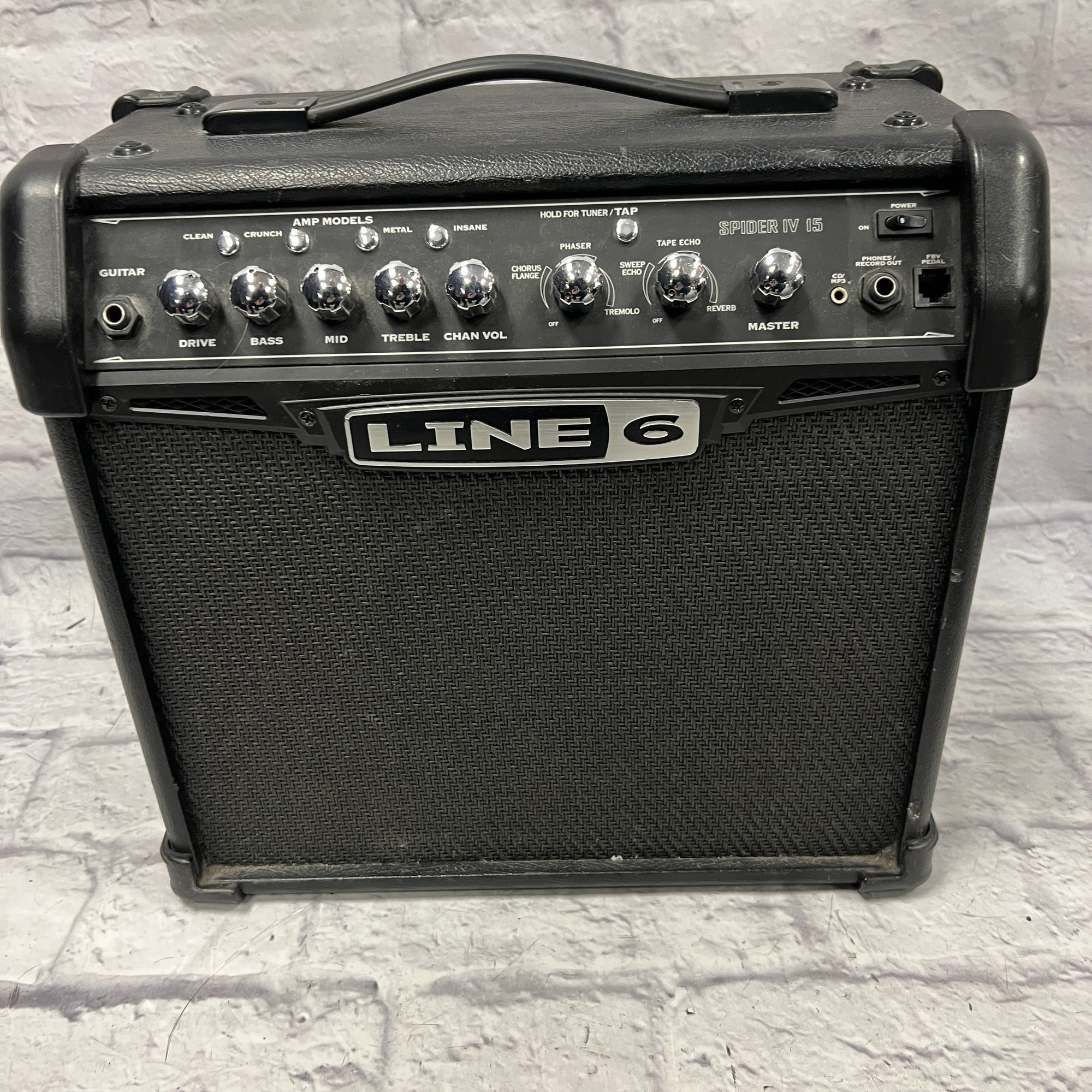 fbv pedal line 6 spider iv Line 6 Spider IV 15-Watt 1x8 with 2-Button Footswitch Guitar Amp