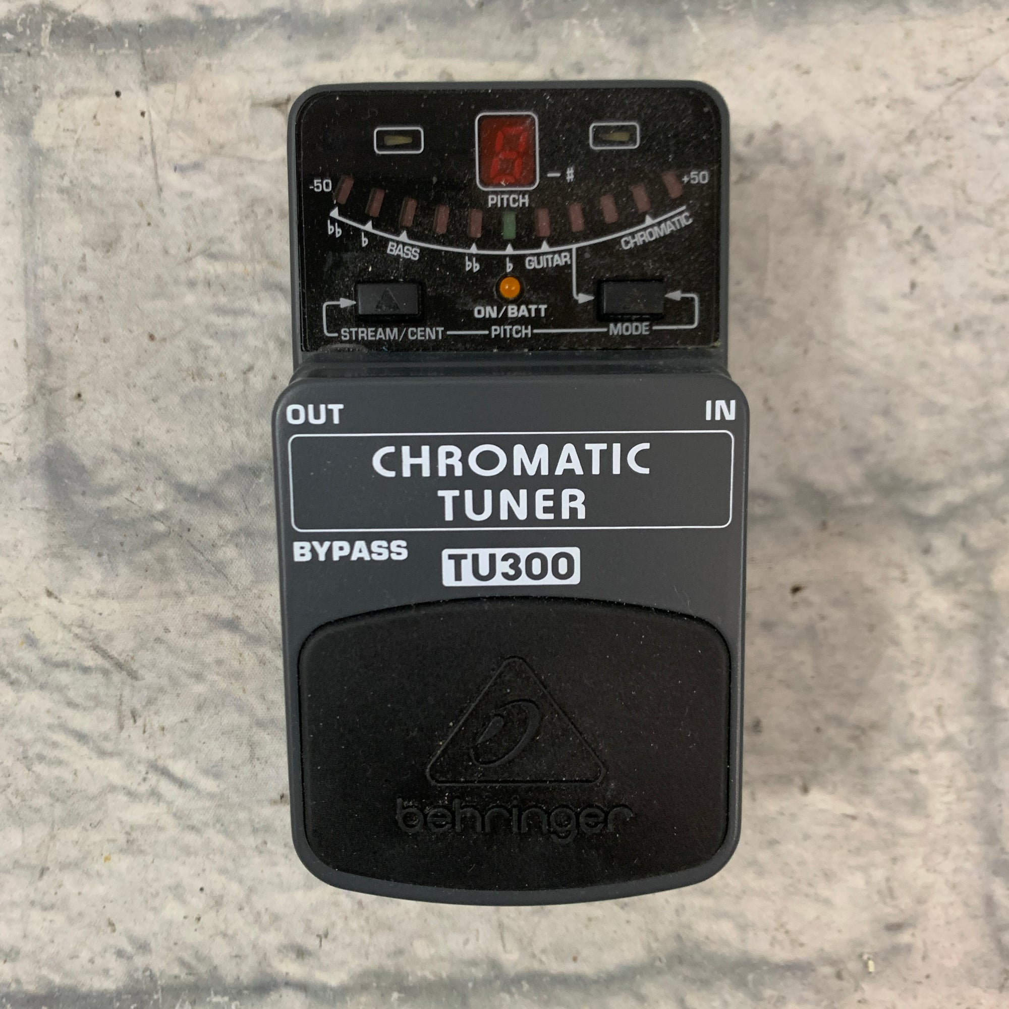 Behringer Chromatic Tuner Pedal TU300
