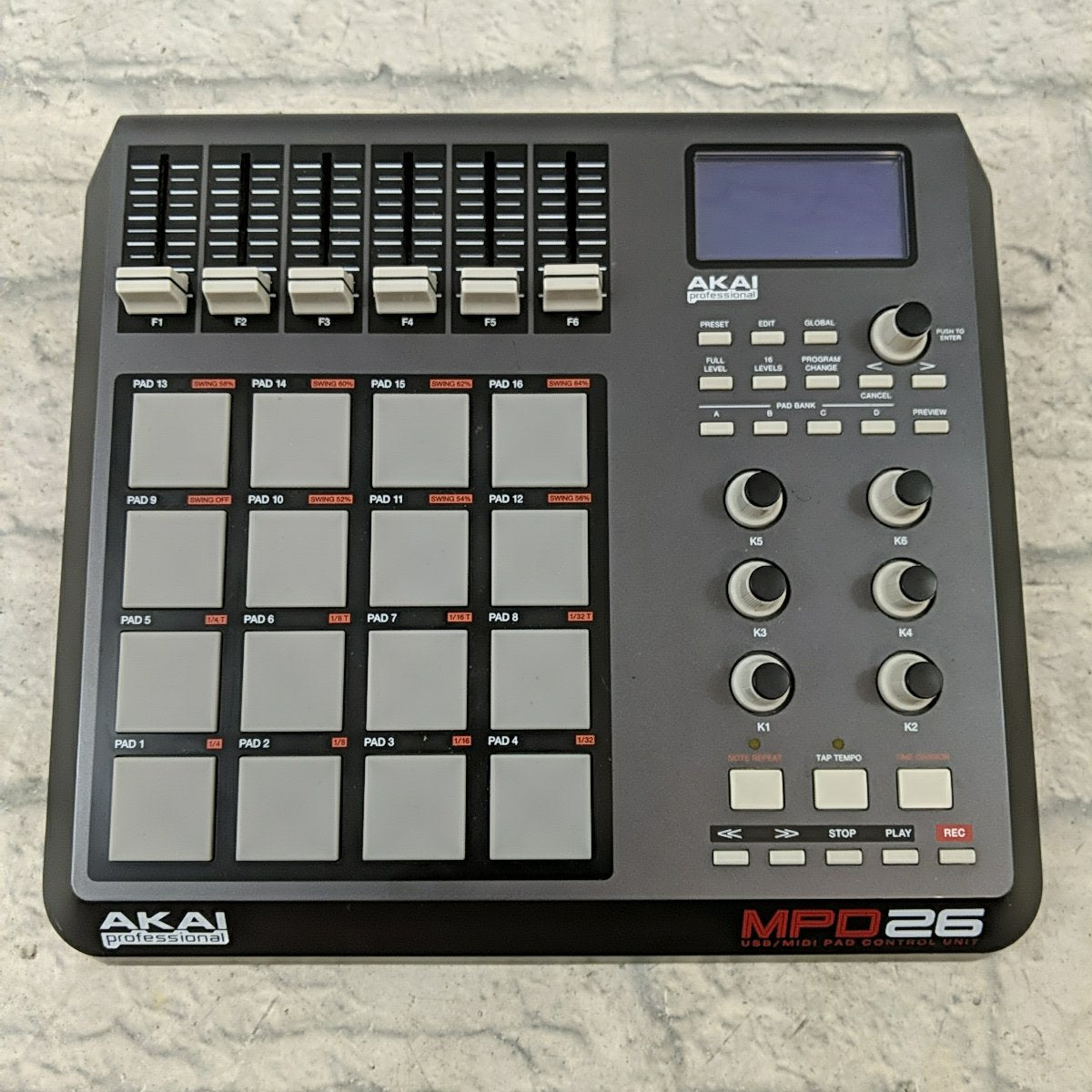 Akai MPD26 USB MIDI DJ Pad Controller - Evolution Music