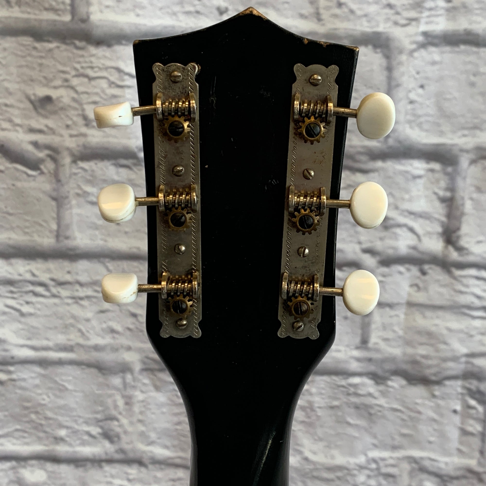 1960s Kay K1962 Value Leader Sunburst w/ Case