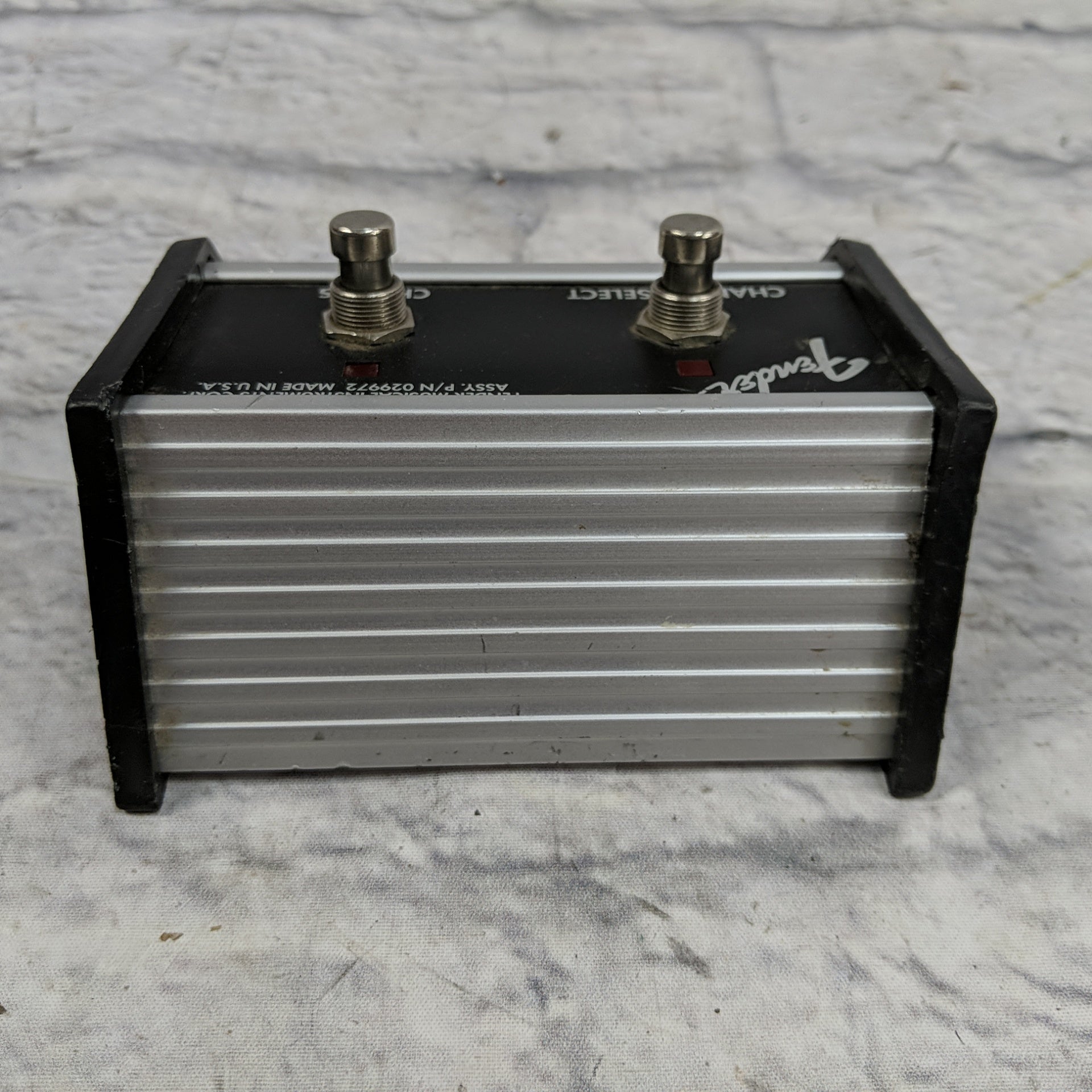 Fender 2 Button Footswitch Channel Chorus 029972