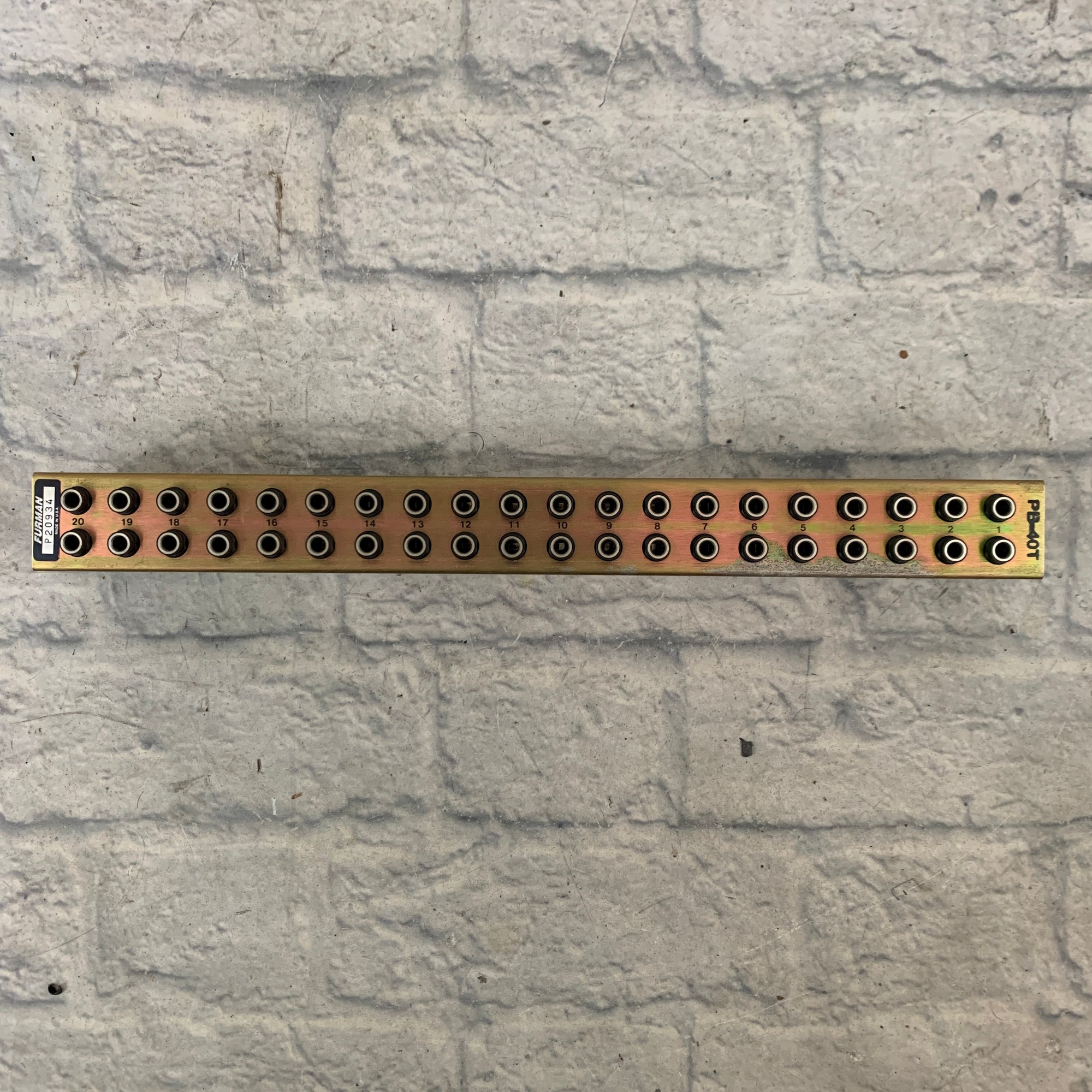 Furman PB-40 40-Point Rack Patchbay