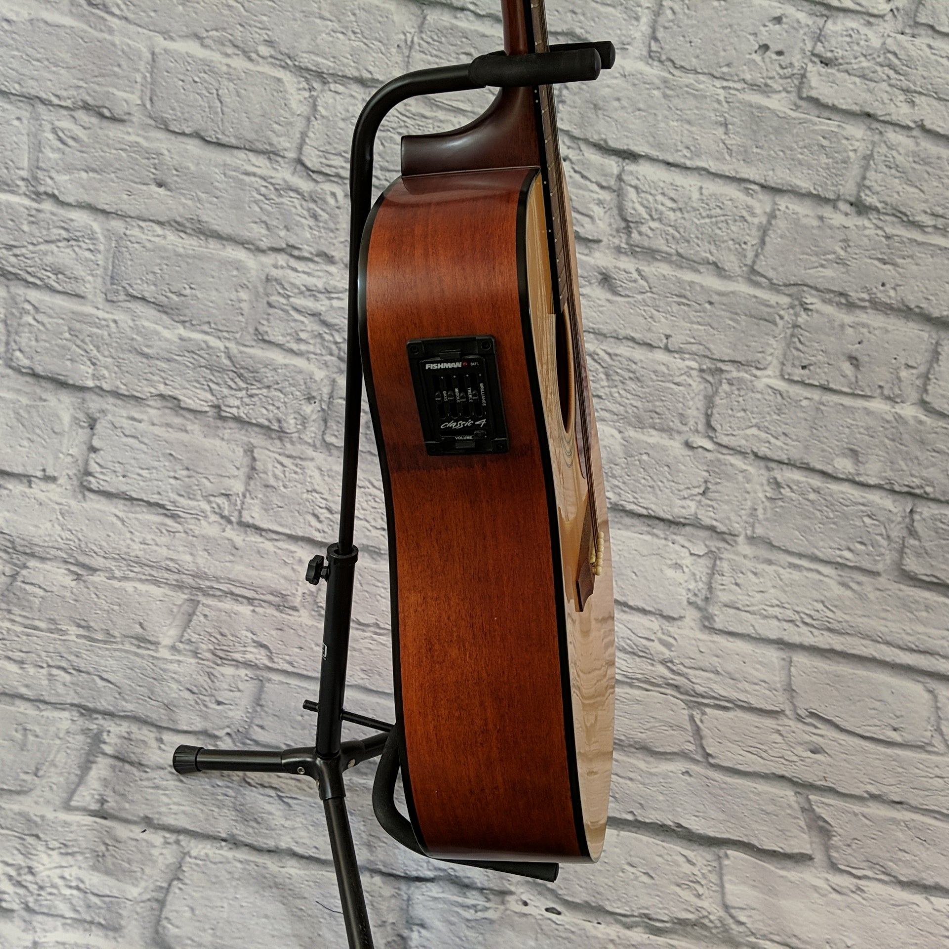 Cort Acoustic Electric Guitar with Fishman Classic 4 Pickup