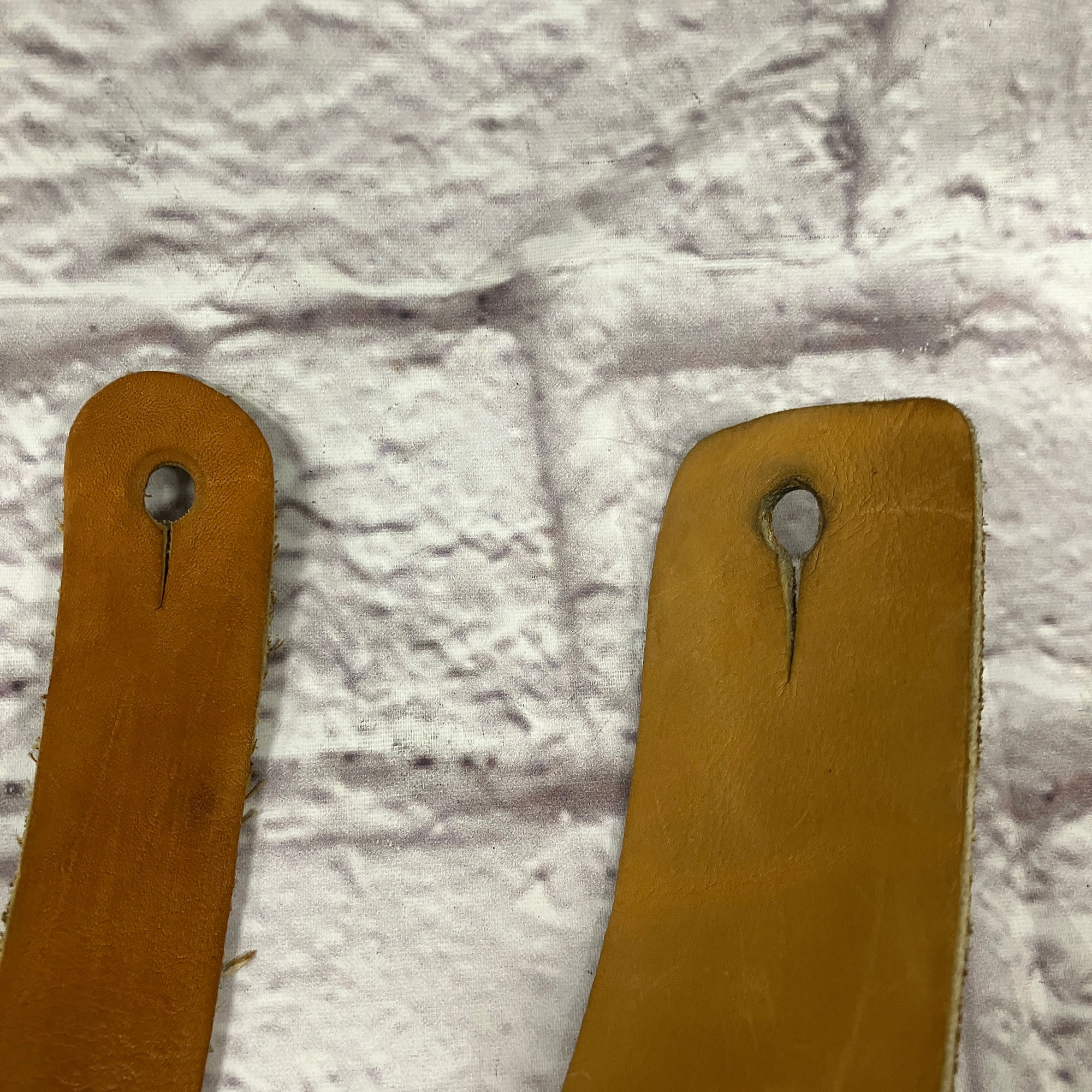 Unknown Leather Bass Guitar Strap