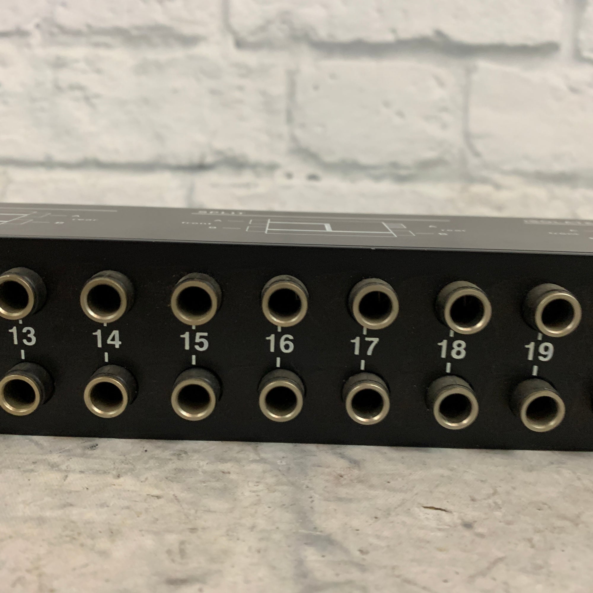Neutrik NYS-SPP-L 48-point 1/4" TRS Balanced Patchbay