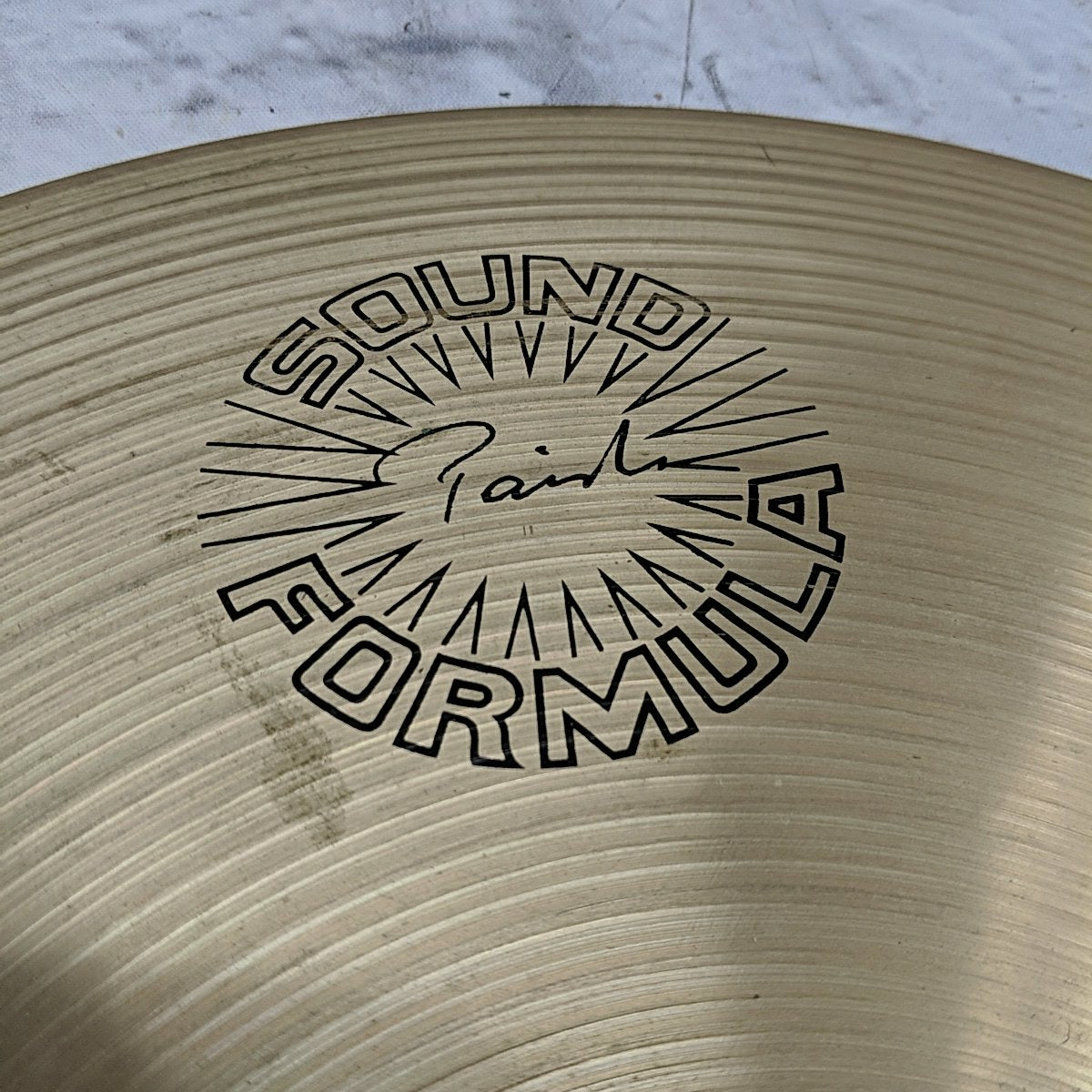 Paiste Round Logo Sound Formula Medium Heavy 13" Hi Hats