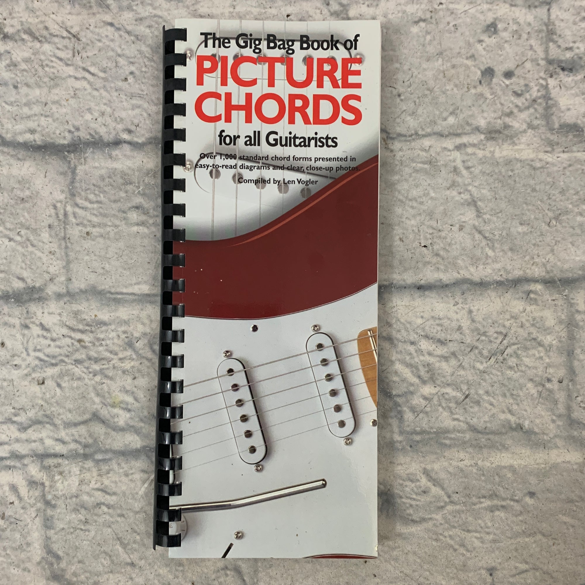 Amsco Gig Bag Book of Picture Guitar Chords