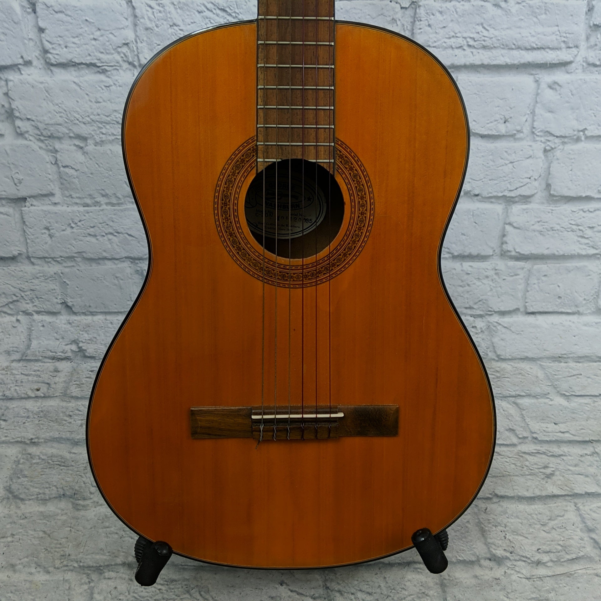 Washburn C-20N Classical Acoustic Guitar