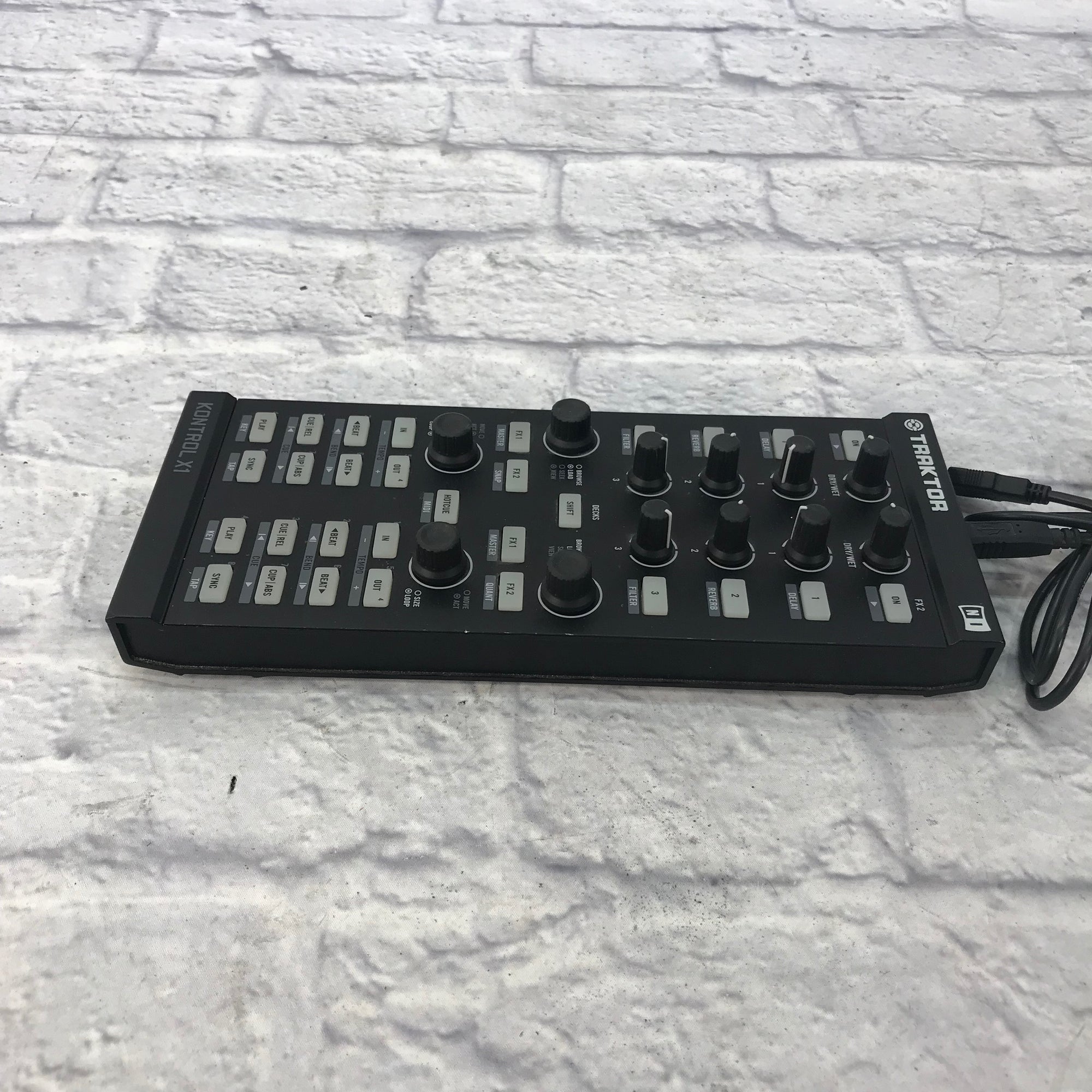 Native Instruments Traktor Kontrol X1