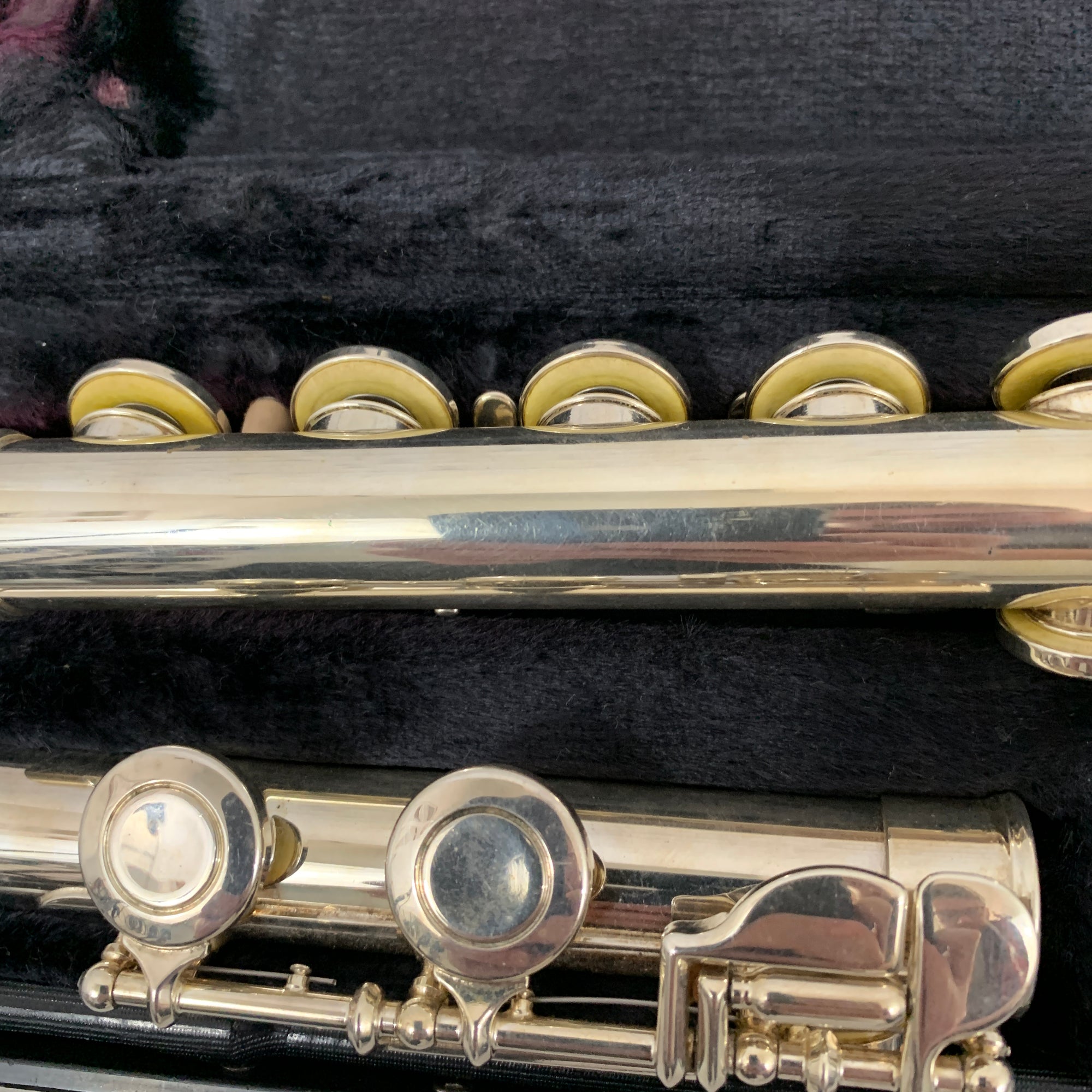 ** Armstrong 104 Student Model Flute with Case and Music Stand