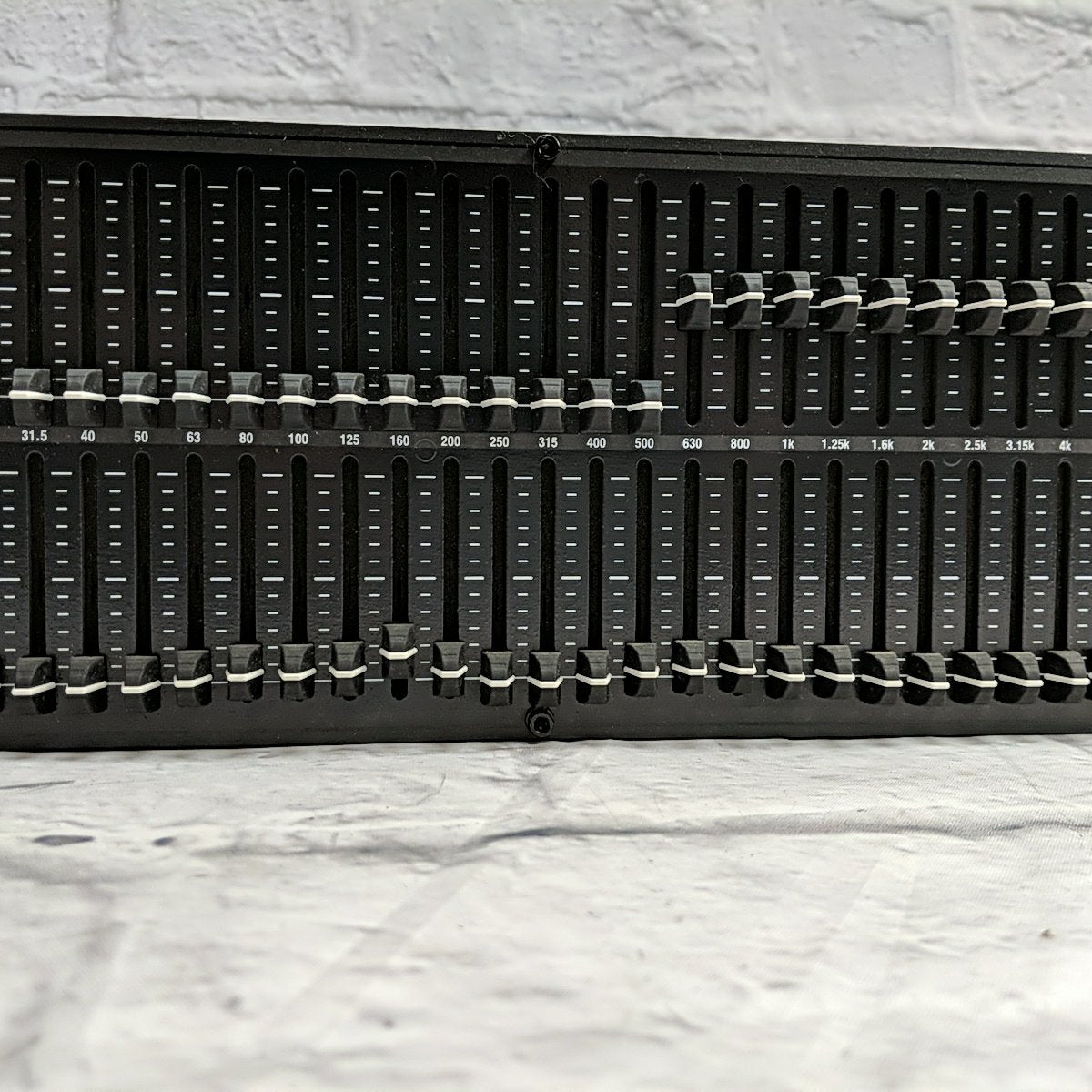 DBX 2231 Equalizer/Limit Rack EQ