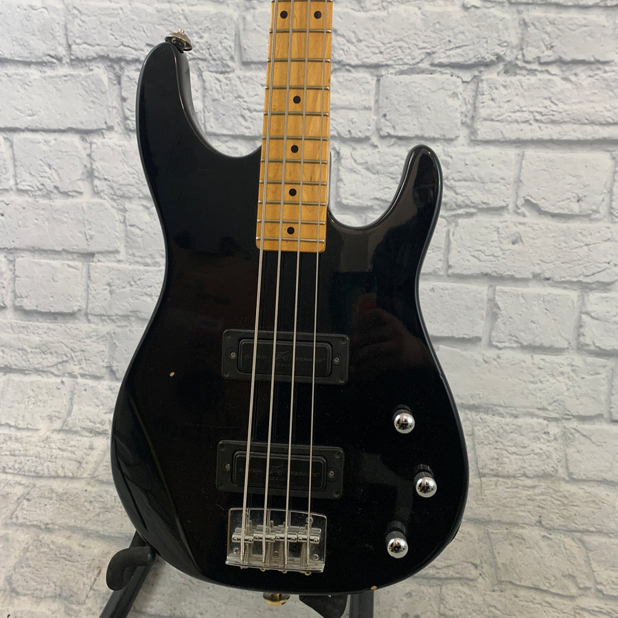 Peavey Foundation 4 String Bass Guitar Black