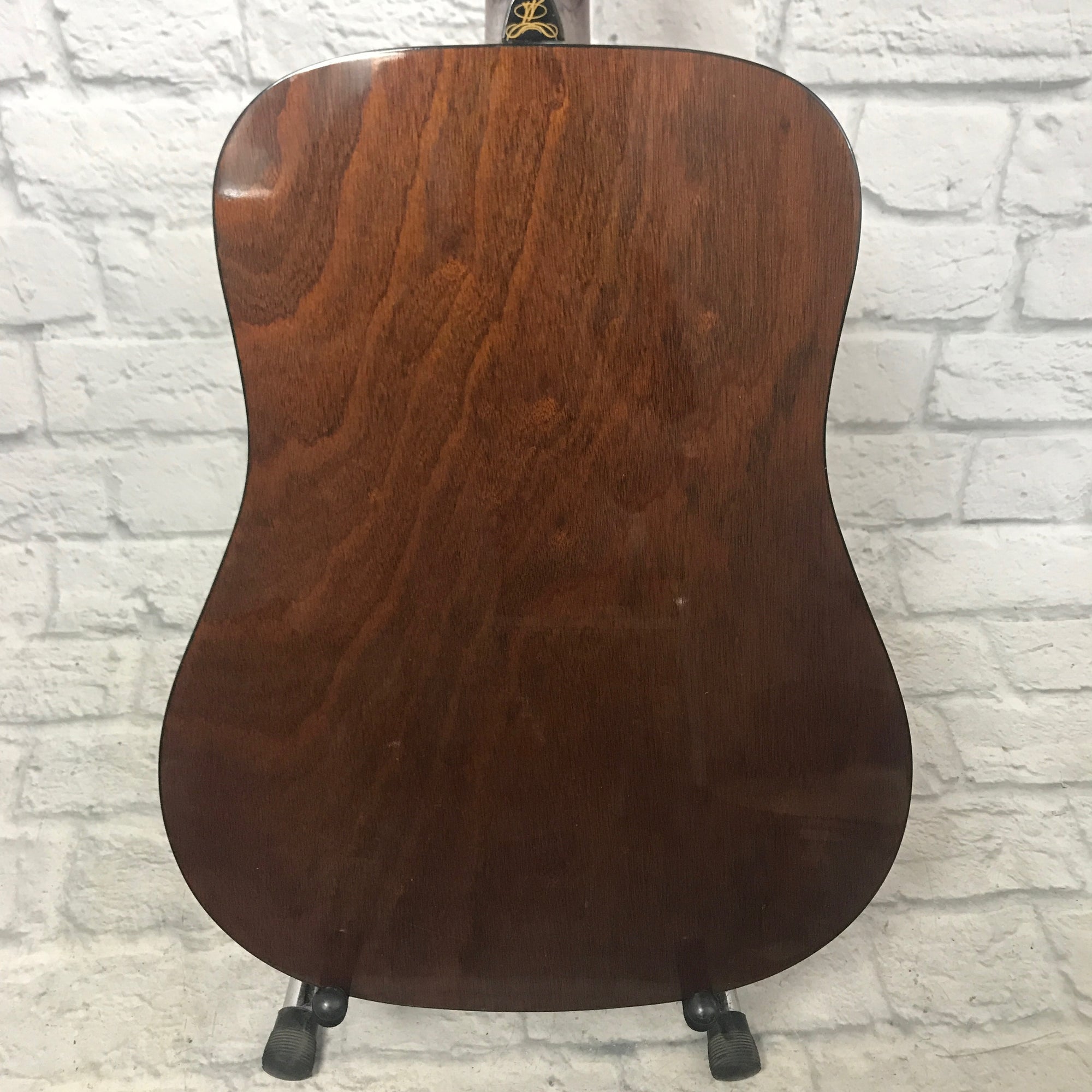 Washburn D100S Acoustic Guitar
