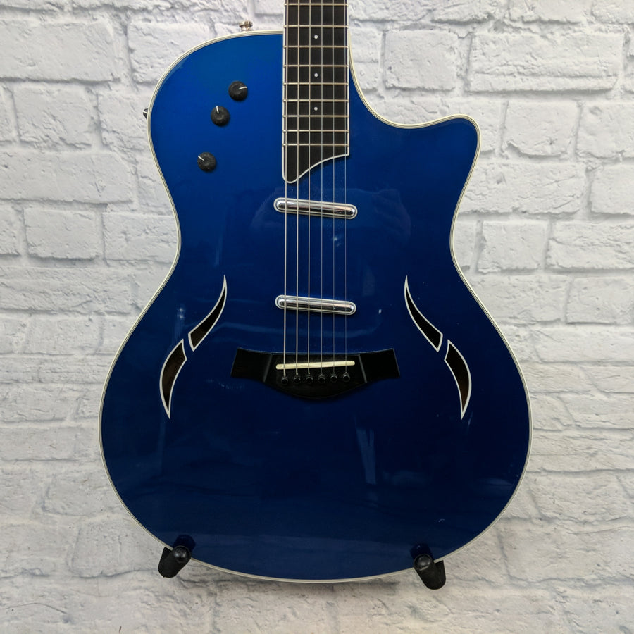 Taylor T5-S Blue Acoustic Electric Thinline w/Case