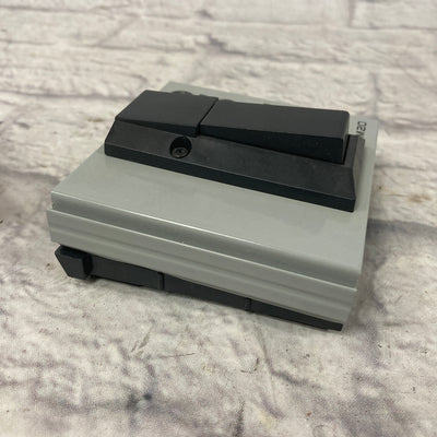 Bespeco VM-20 UN LATCH Sustain Footswitch