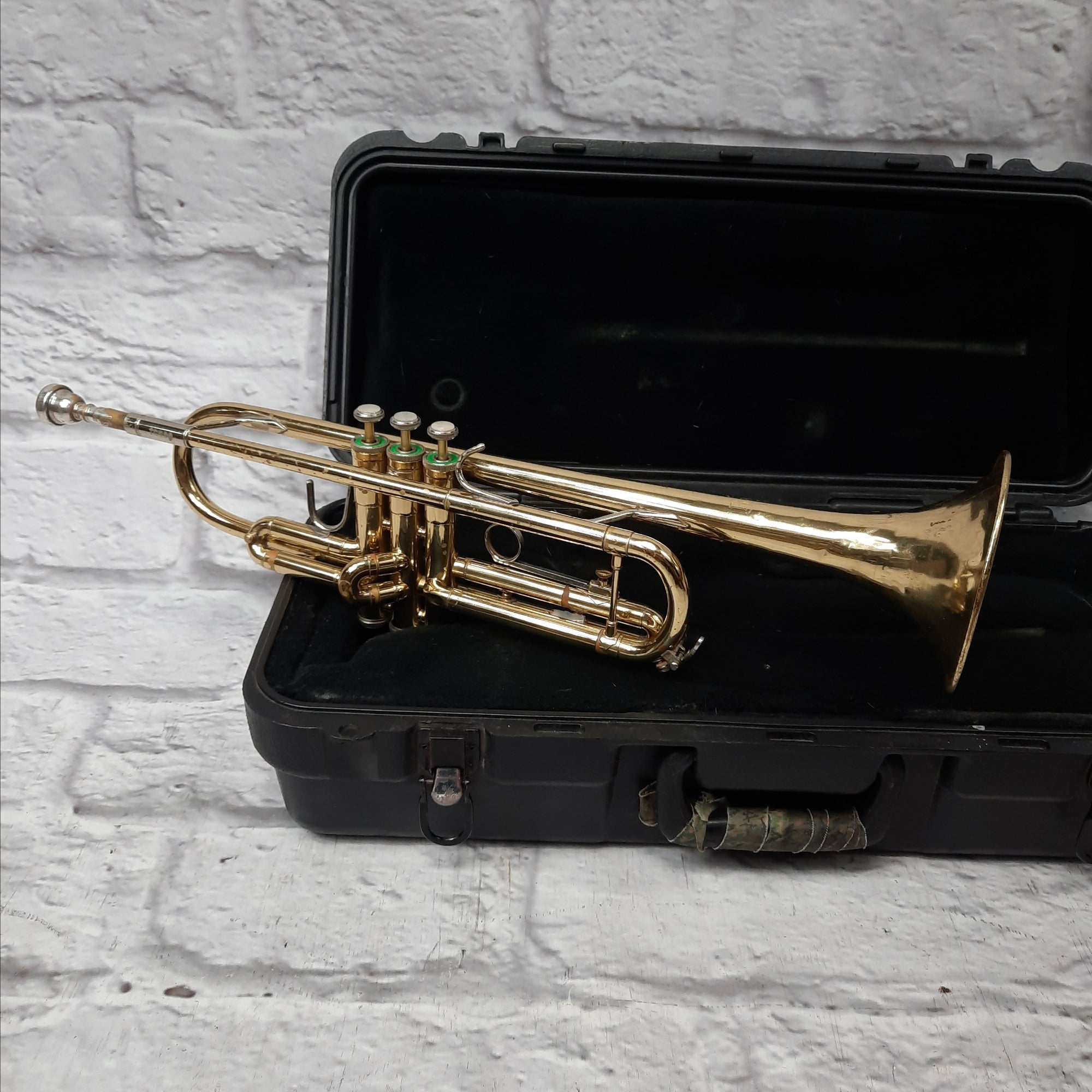 Bach TR300 Student Trumpet
