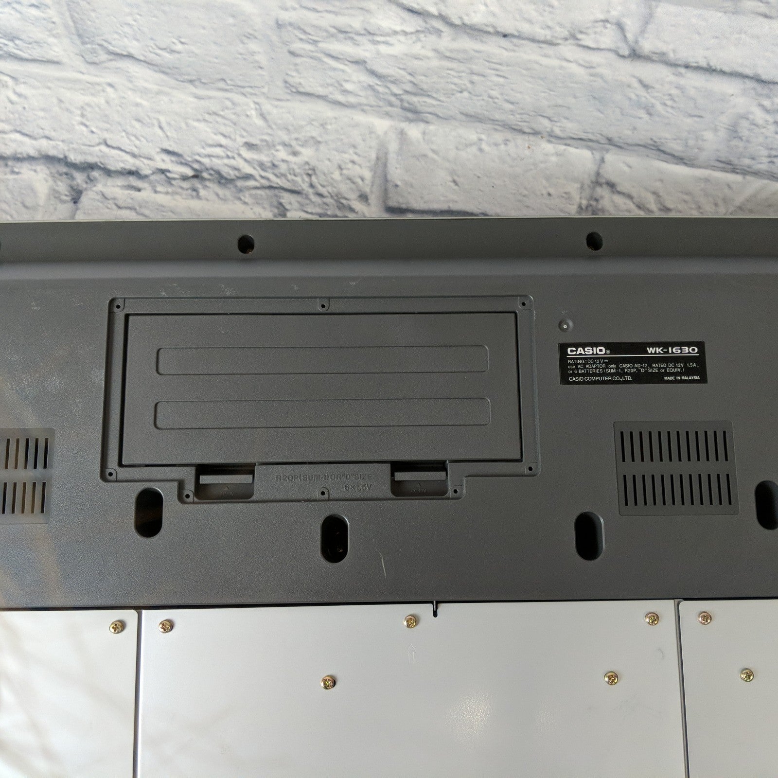 Casio WK-1630 76 Key Portable Digital Piano