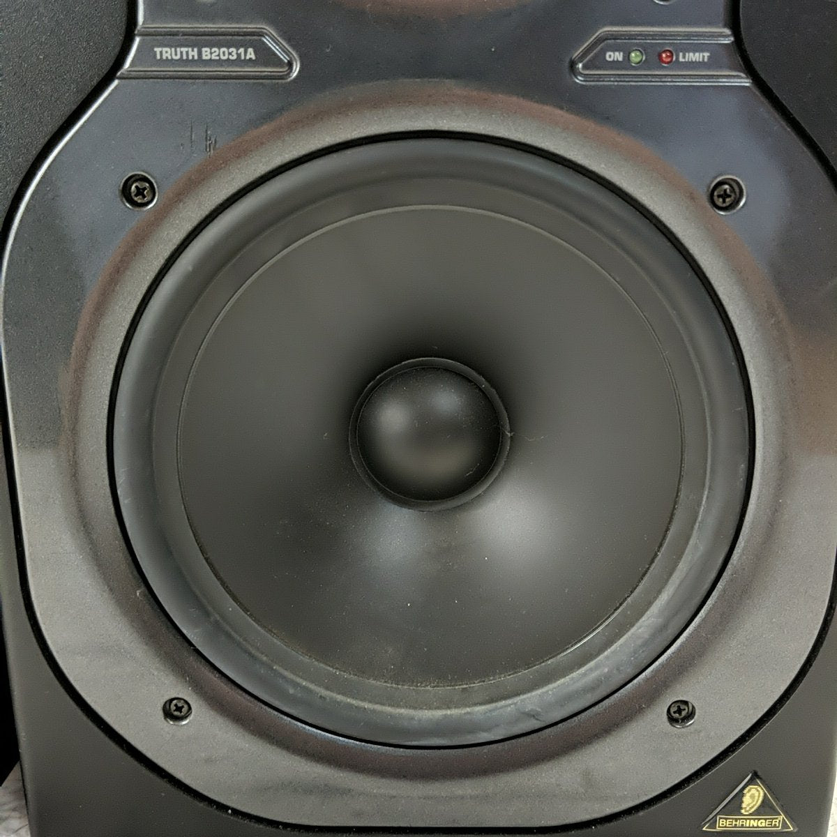 Behringer Truth B2013A Studio Monitor Pair