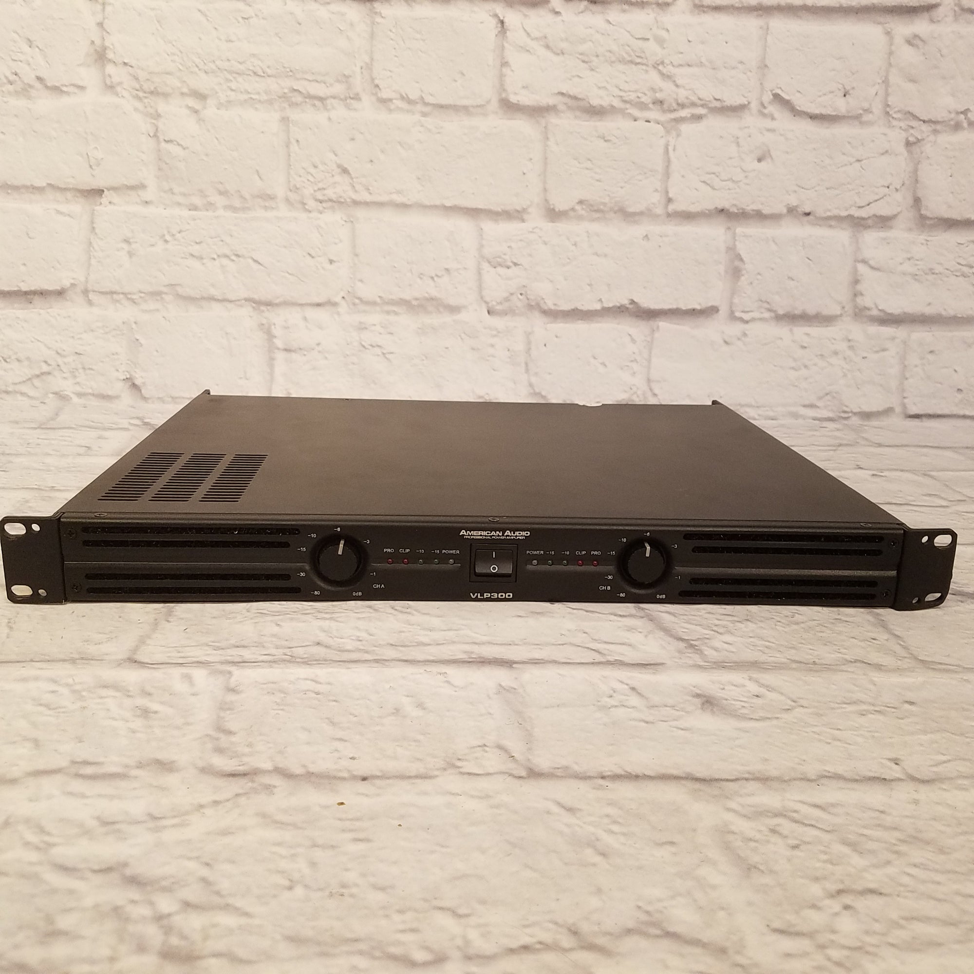 American Audio VLP-300 300w Power Amplifier (1 Channel Out)