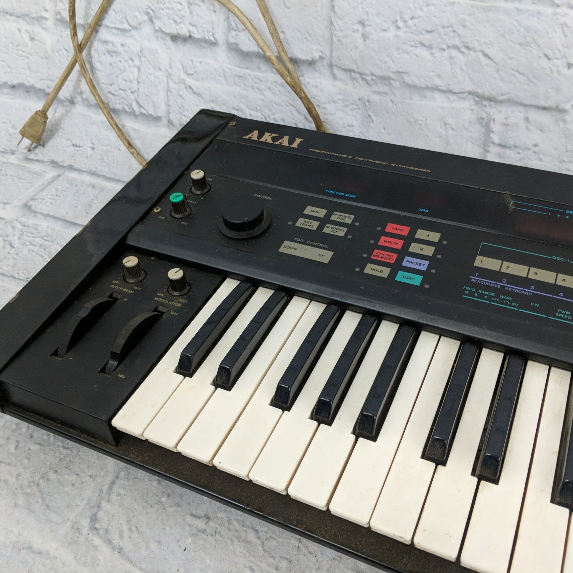 Vintage 1980s Akai AX80 8 Voice Analog Synthesizer Keyboard