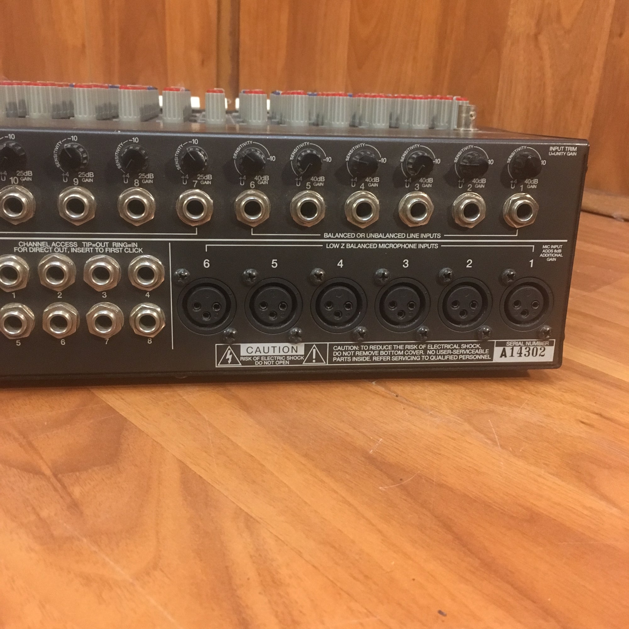 Mackie CR-1604 16 Channel Mic Line Mixer - Evolution Music