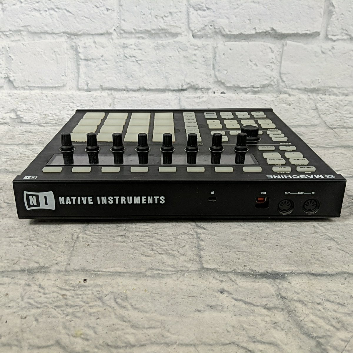 Native Instruments Maschine MkII Controller - Hardware Only