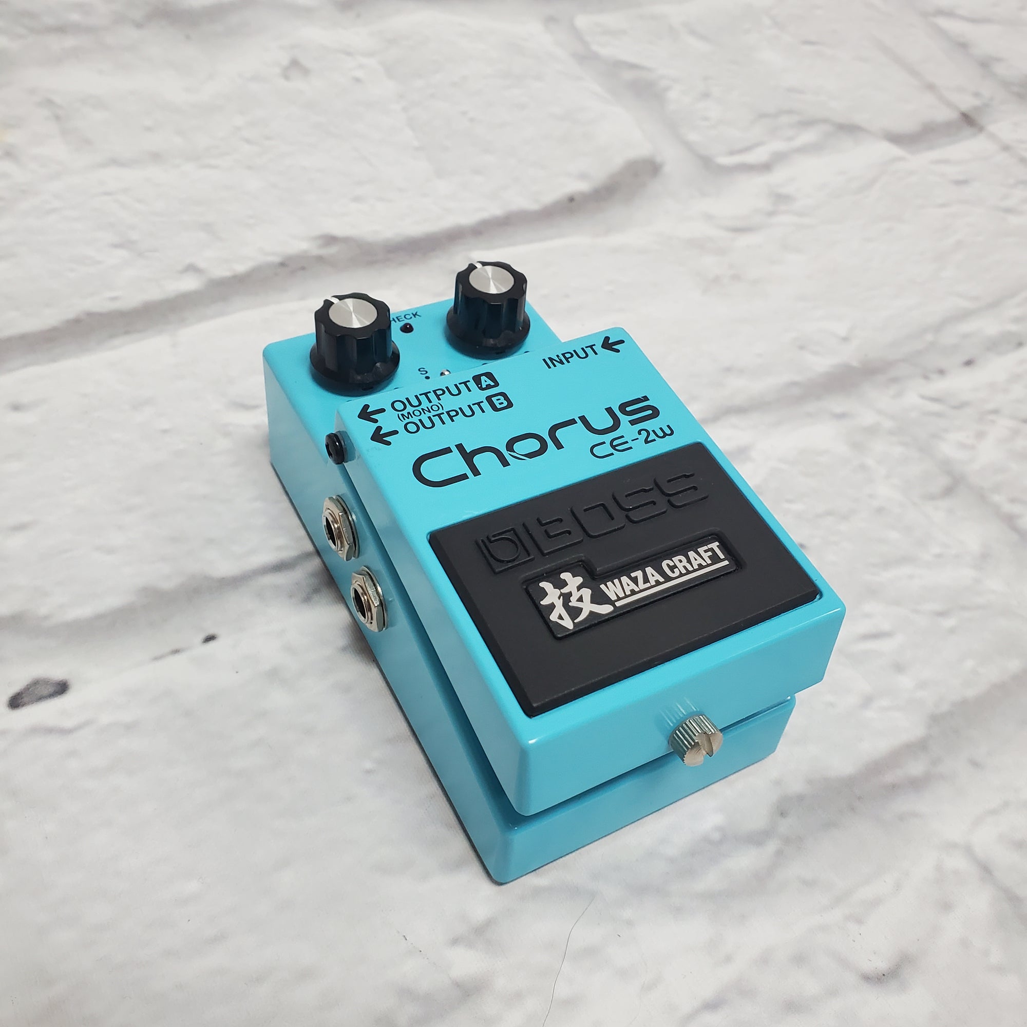 Boss CE-2w Effects Pedal
