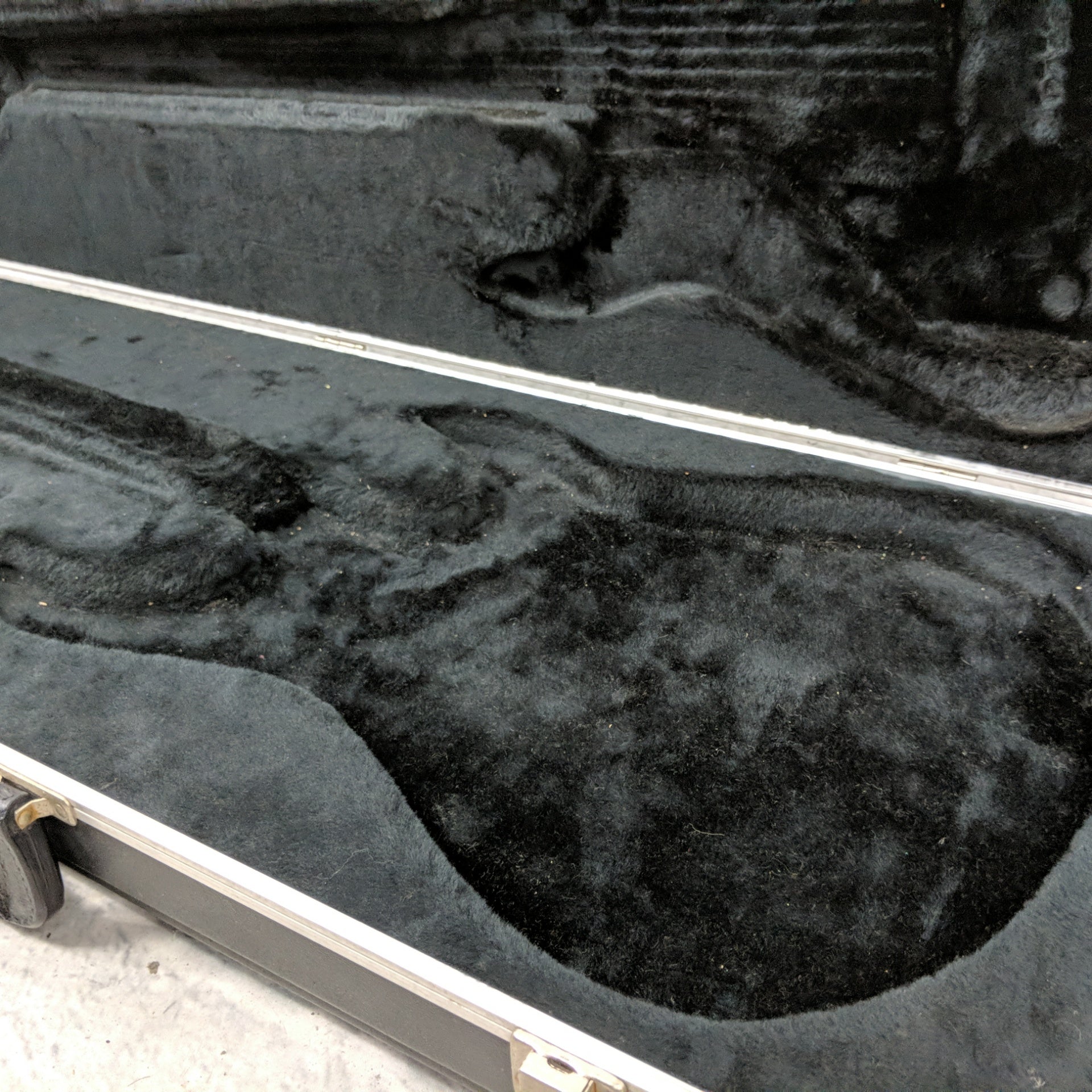 1980's Yamaha RGX Hardshell SKB Style Tour Hardshell Case