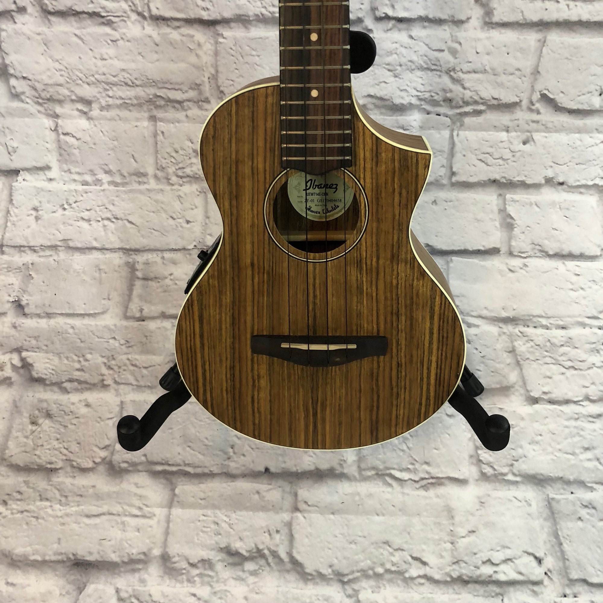 ** Ibanez UEWT14E Exotic Wood Tenor Acoustic-Electric Ukulele