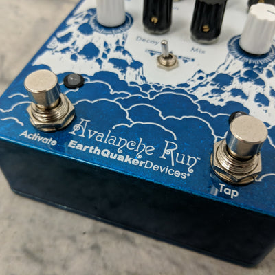 EarthQuaker Devices Avalanche Run Stero Delay and Reverb