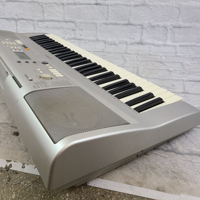 Yamaha E303 Keyboard 61 Key