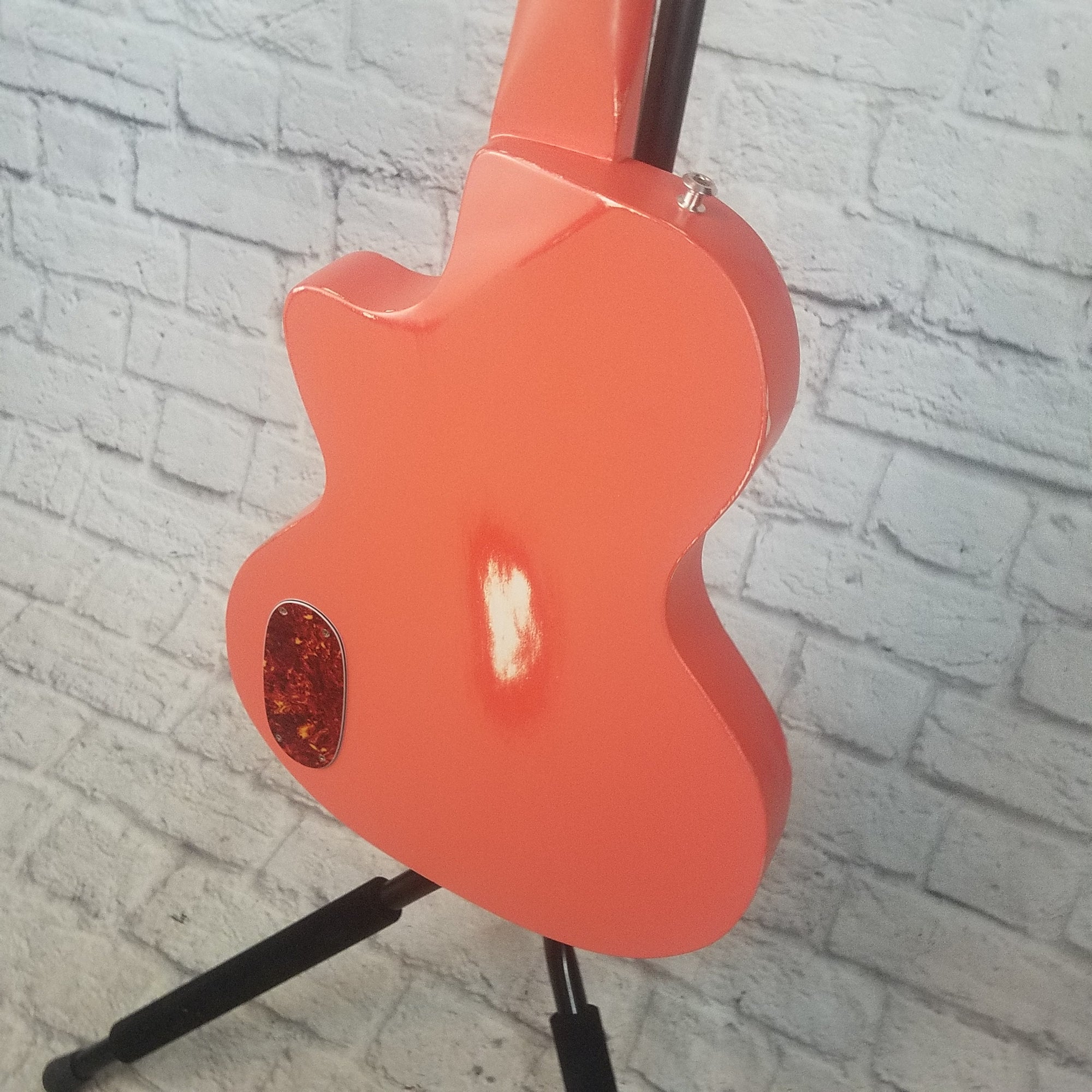 Harden Engineering The Outlaw Electric Guitar