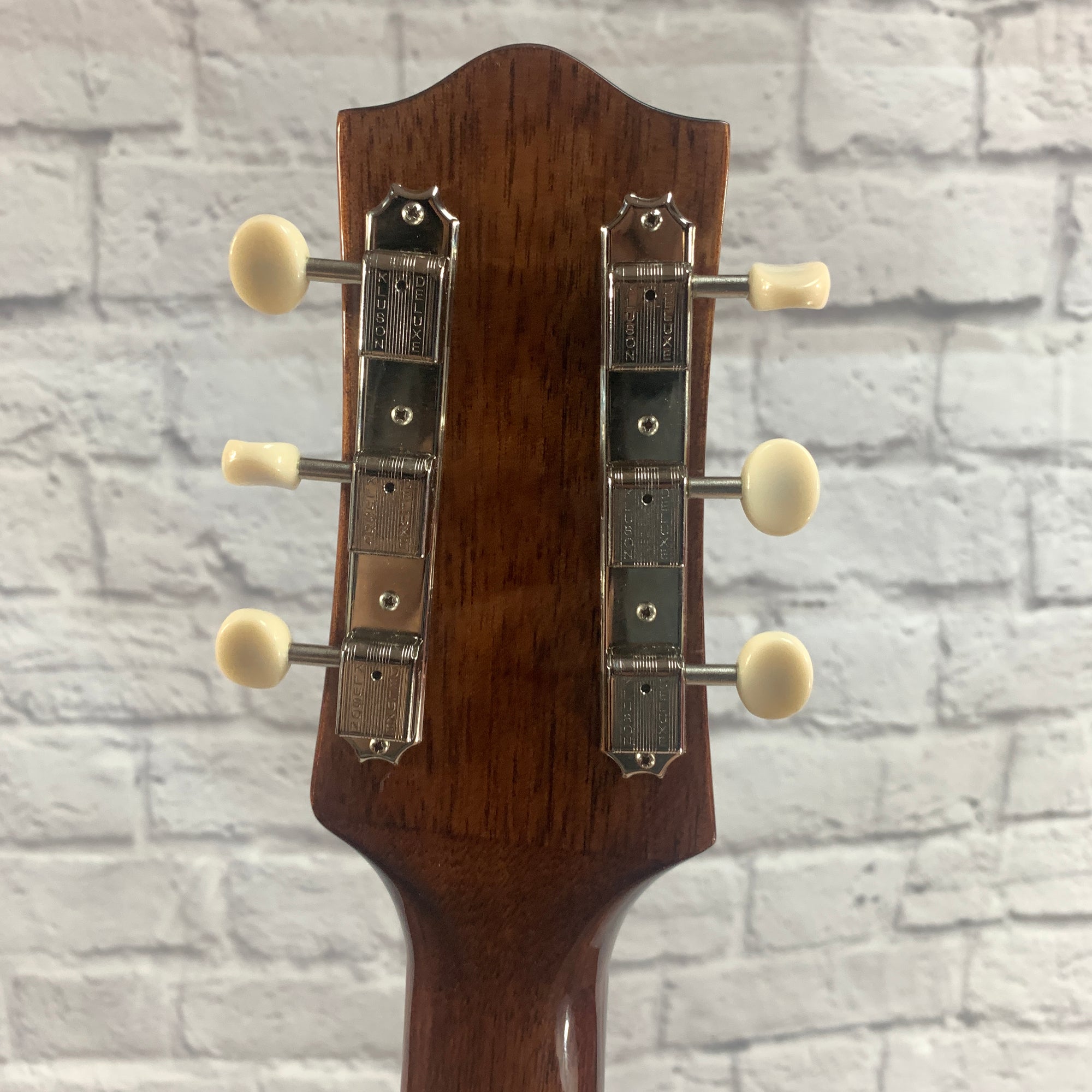 Loar LH301T Thin Body Archtop Electric Guitar Vintage Sunburst