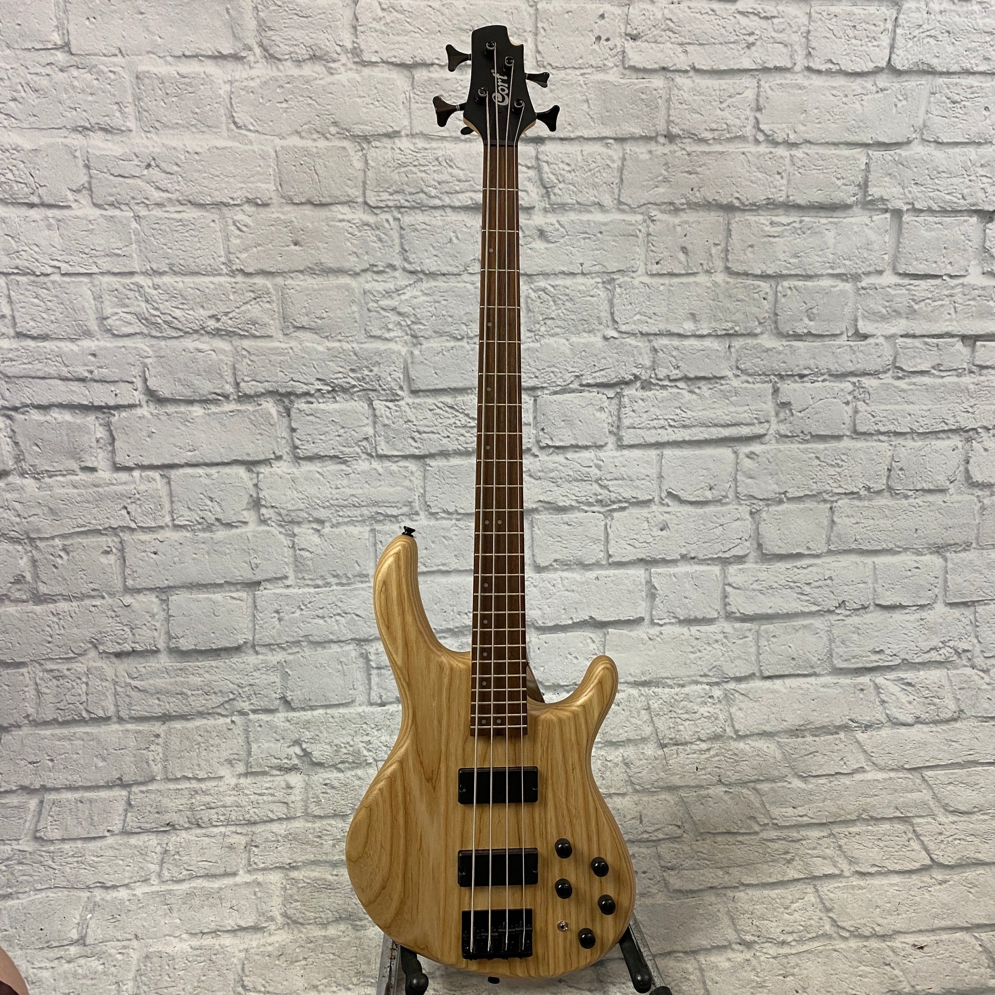 Cort Action Bass Plus DLX OPN 4-String Open Pore Natural