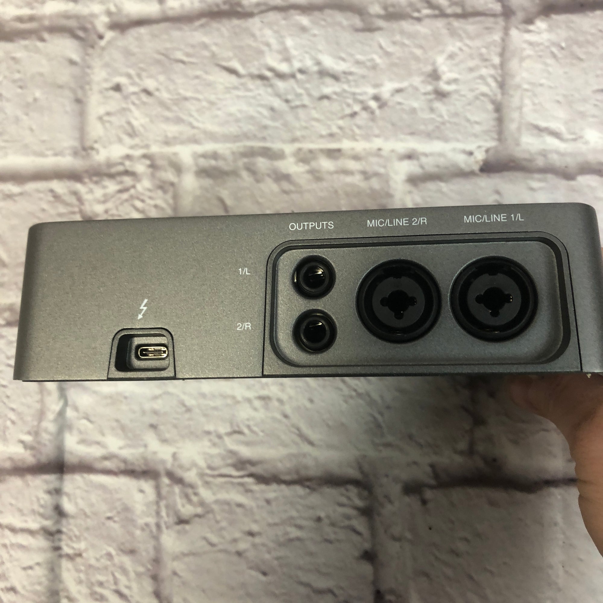 Universal Audio Arrow 2x4 Thunderbolt 3 Interface with Solo DSP Processor
