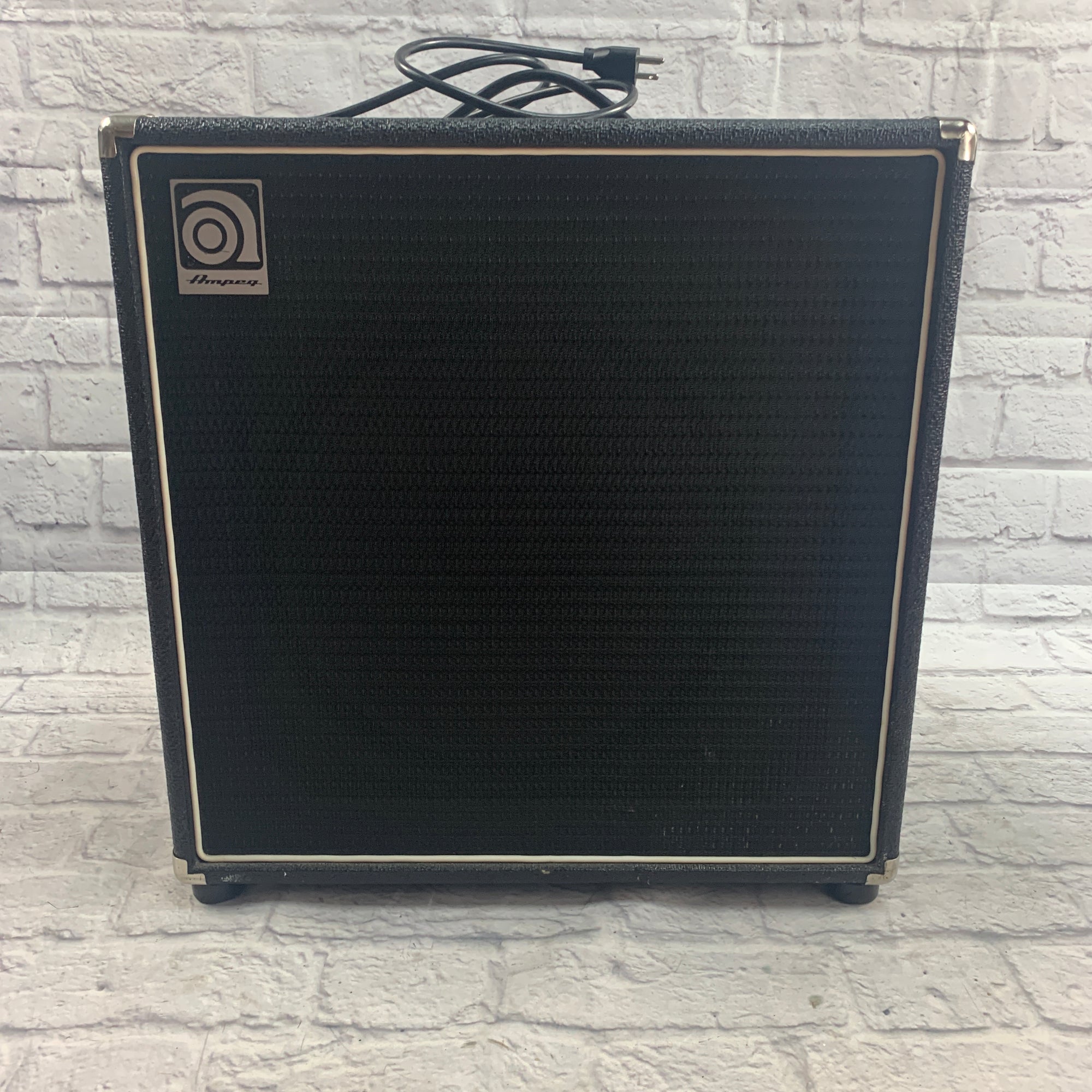 Ampeg BA-115 Bass Combo