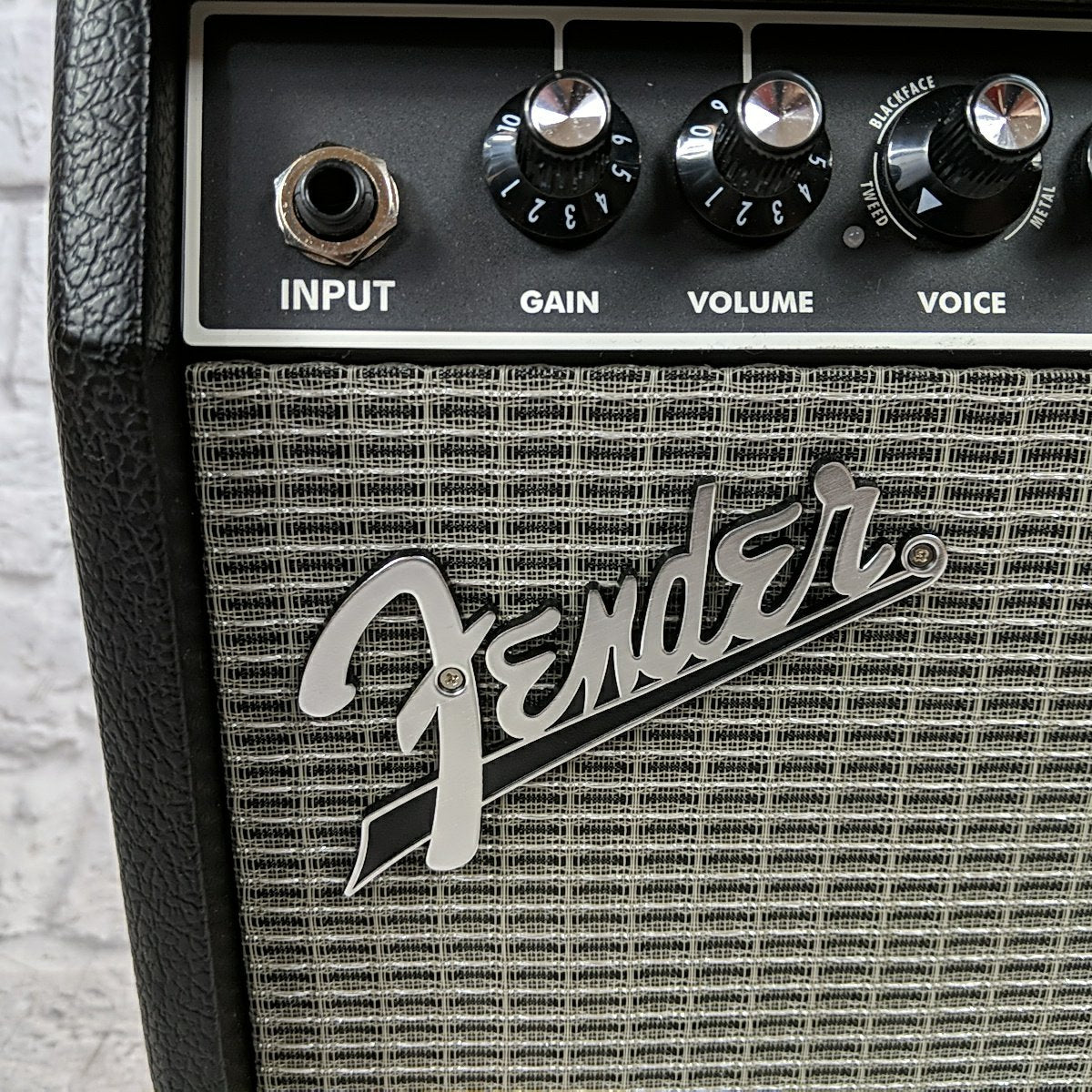 Fender Champion 20 Guitar Combo w/ cover