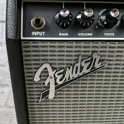 Fender Champion 20 Guitar Combo w/ cover