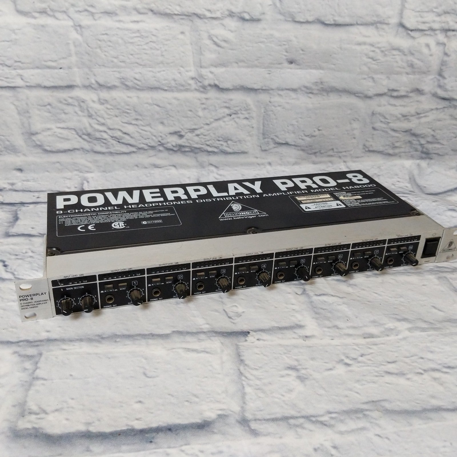 Behringer HA8000 Powerplay Pro-8 8-channel High-Power Headphone Mixing Distribution Amplifier Rack