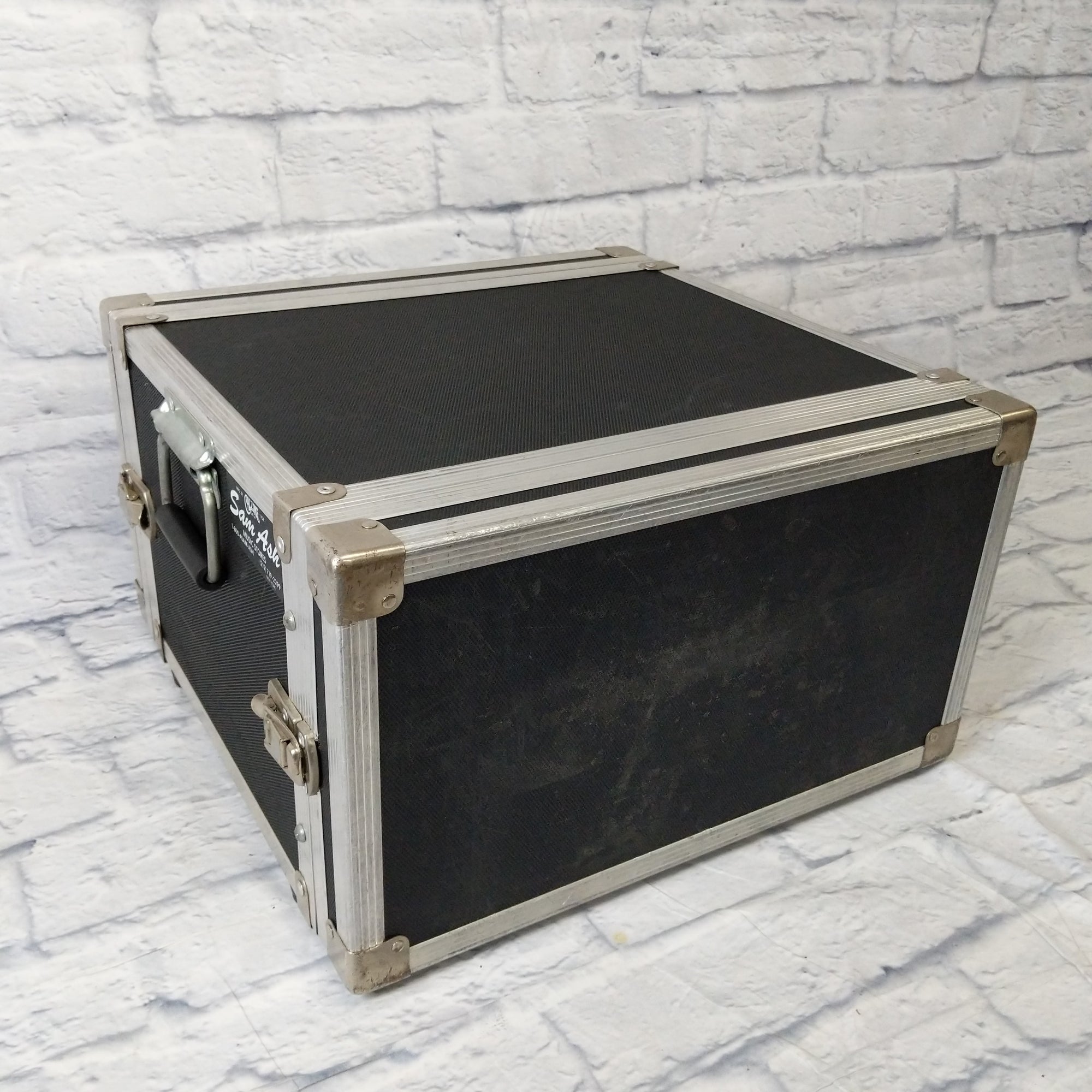 Unknown 6U Rack Case with Briefcase Latches