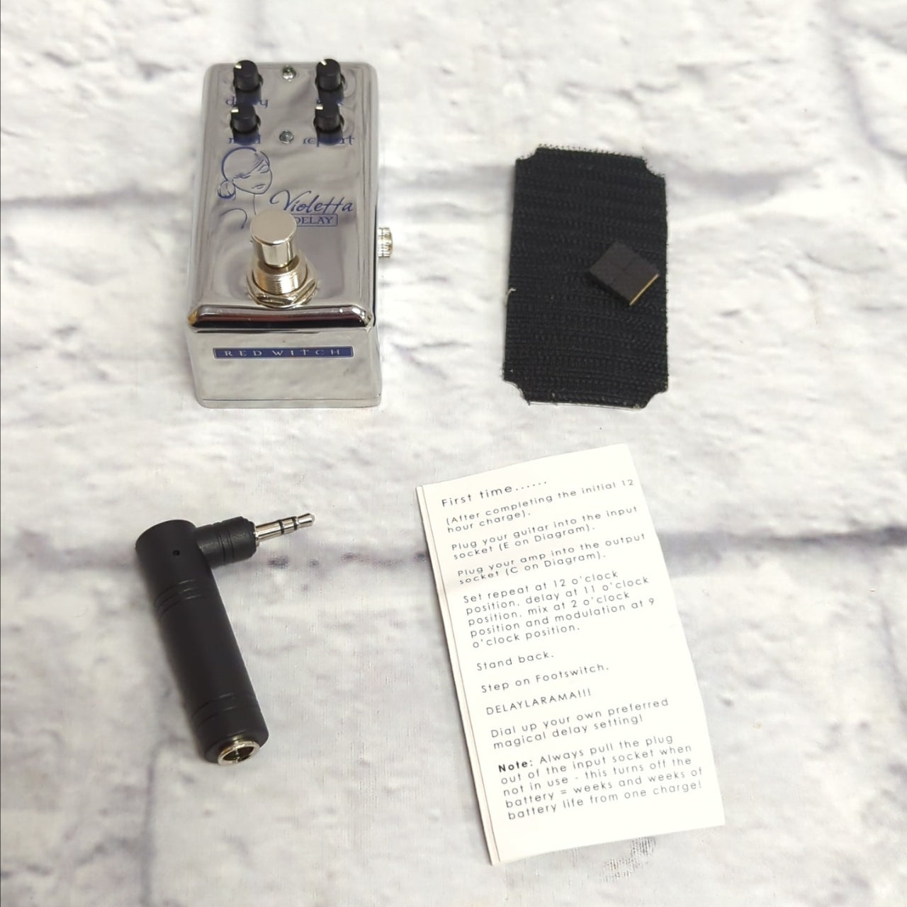 Red Witch Violetta Delay Pedal