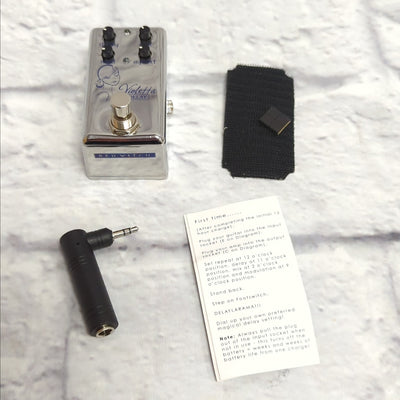 Red Witch Violetta Delay Pedal